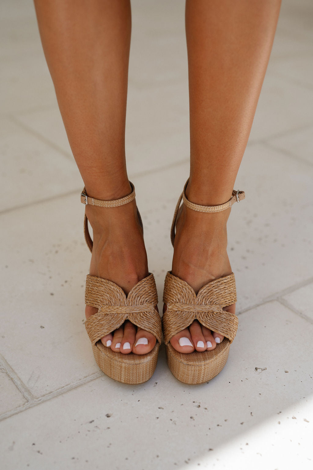 Waylan Wedge-Cafe// MODEL PAIR SIZE 8