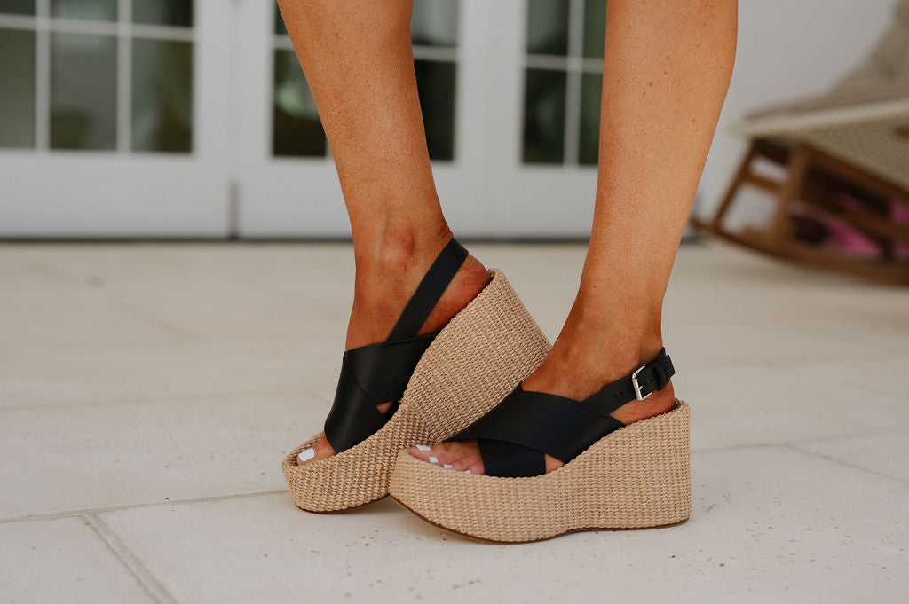Skylar Wedge-Black