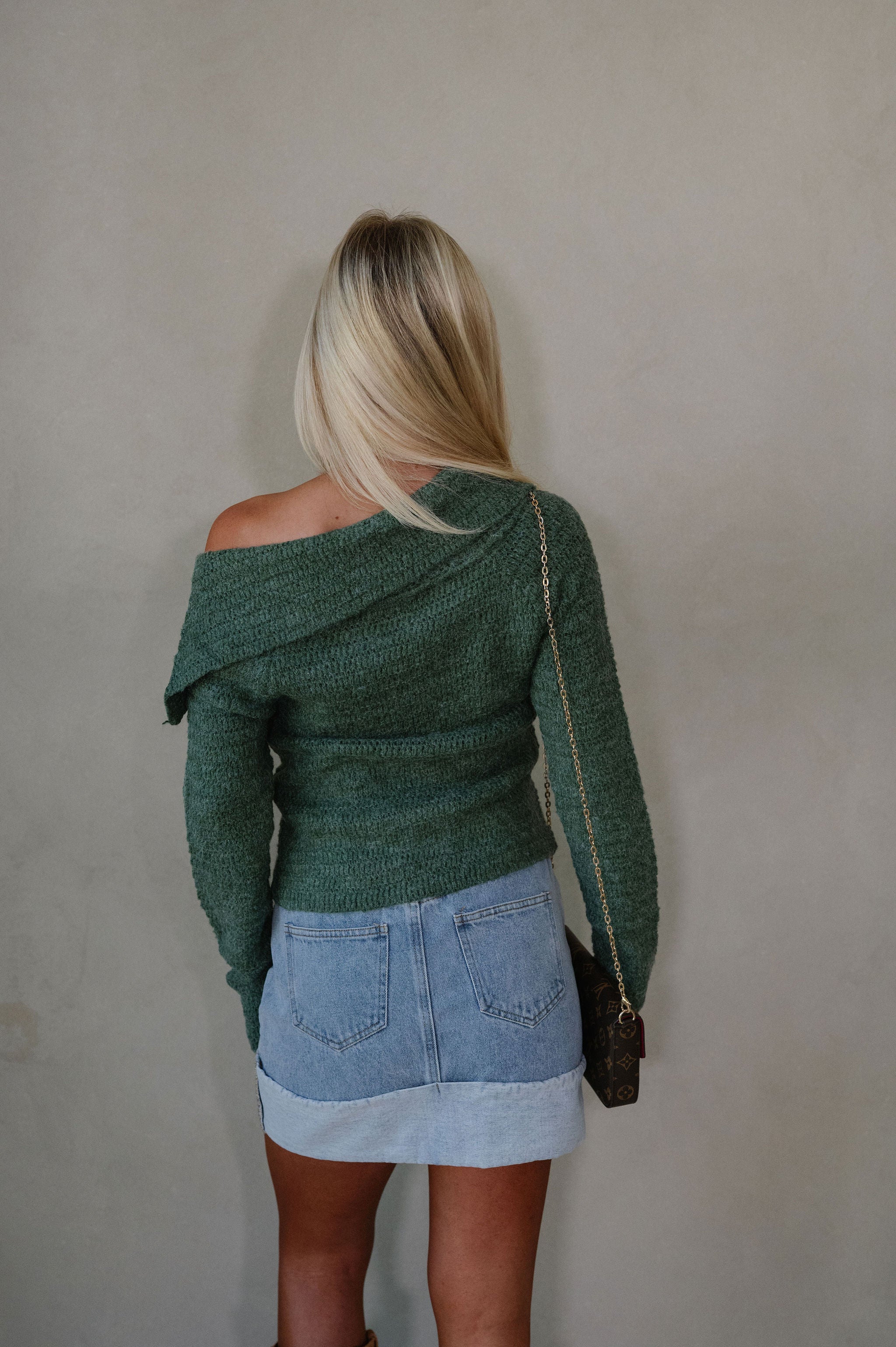 Tobie OTS Sweater Top-Olive