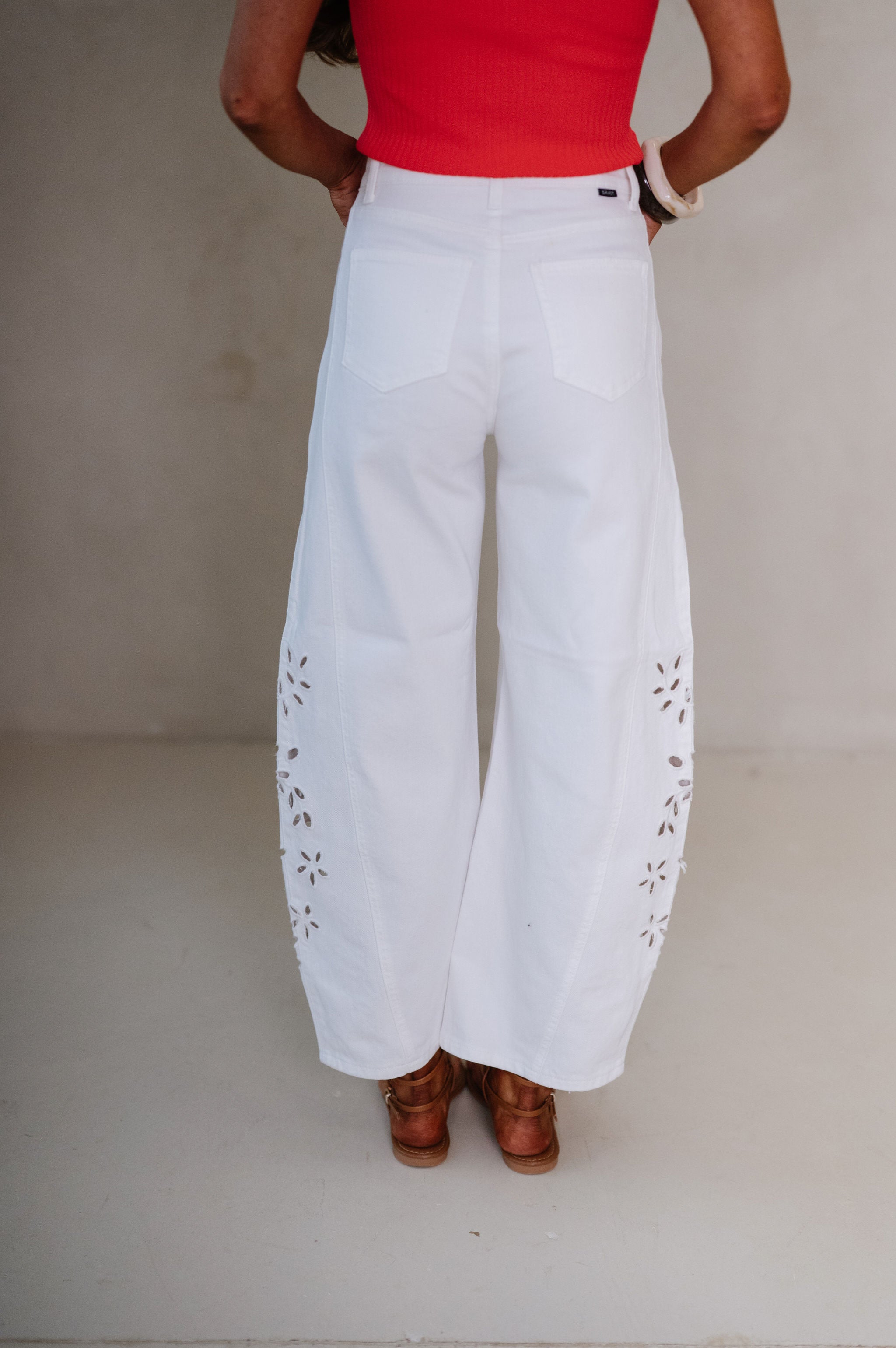 Ruby Embroidered Barrel Jeans-Off White