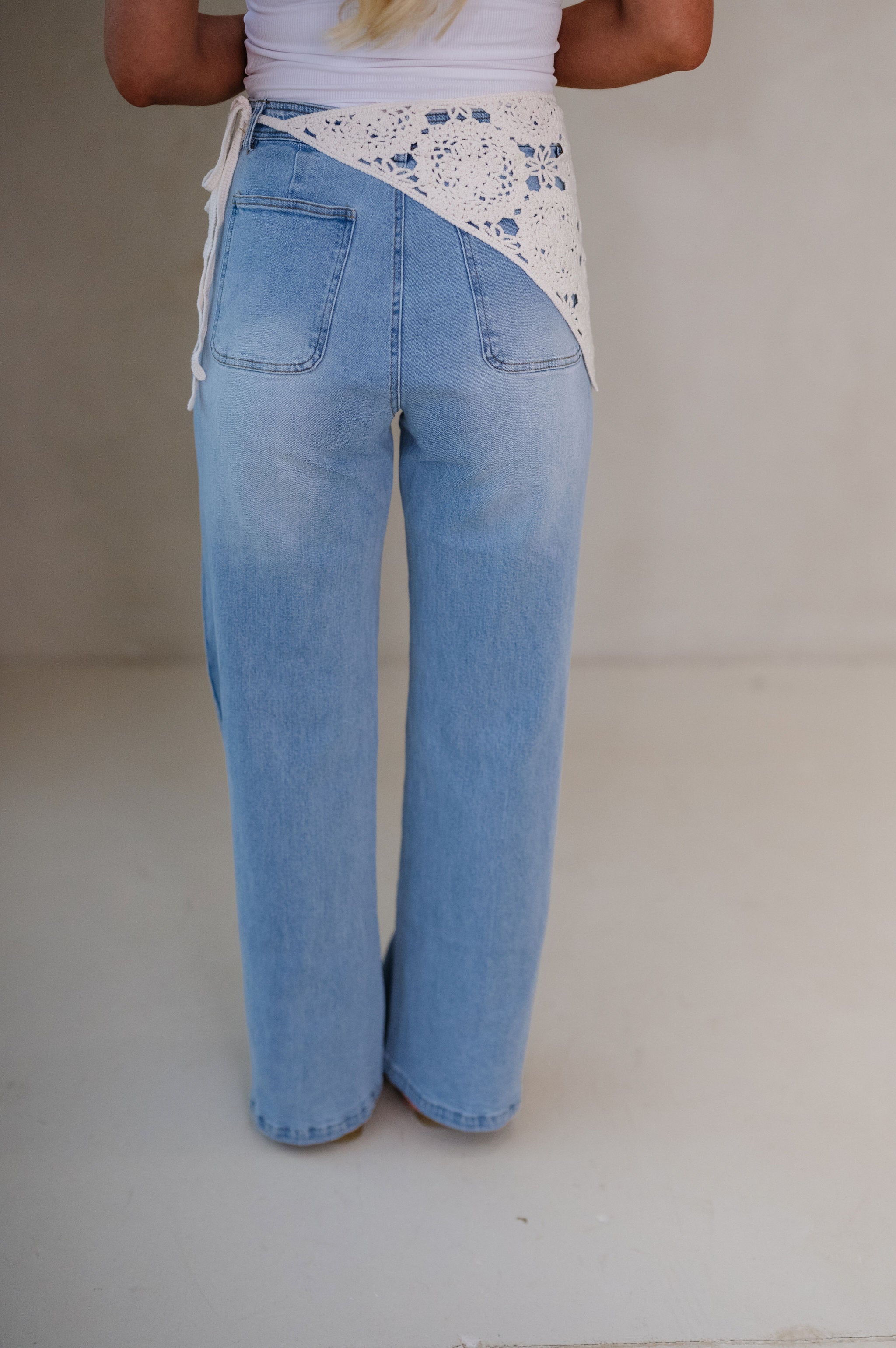 Dolly Crochet Scarf Accented Jeans-Light Denim