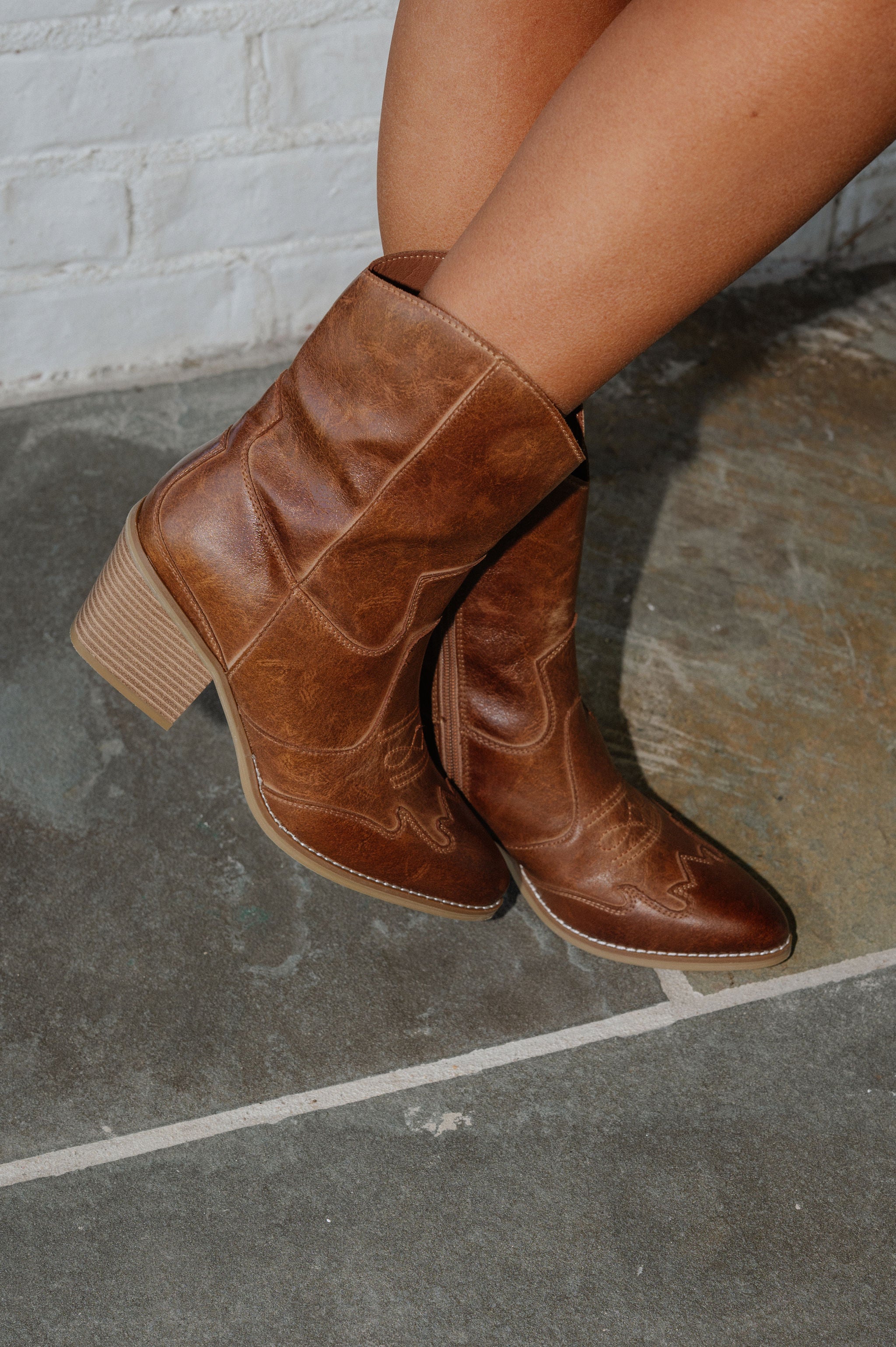Clorinda Western Boot-Tan