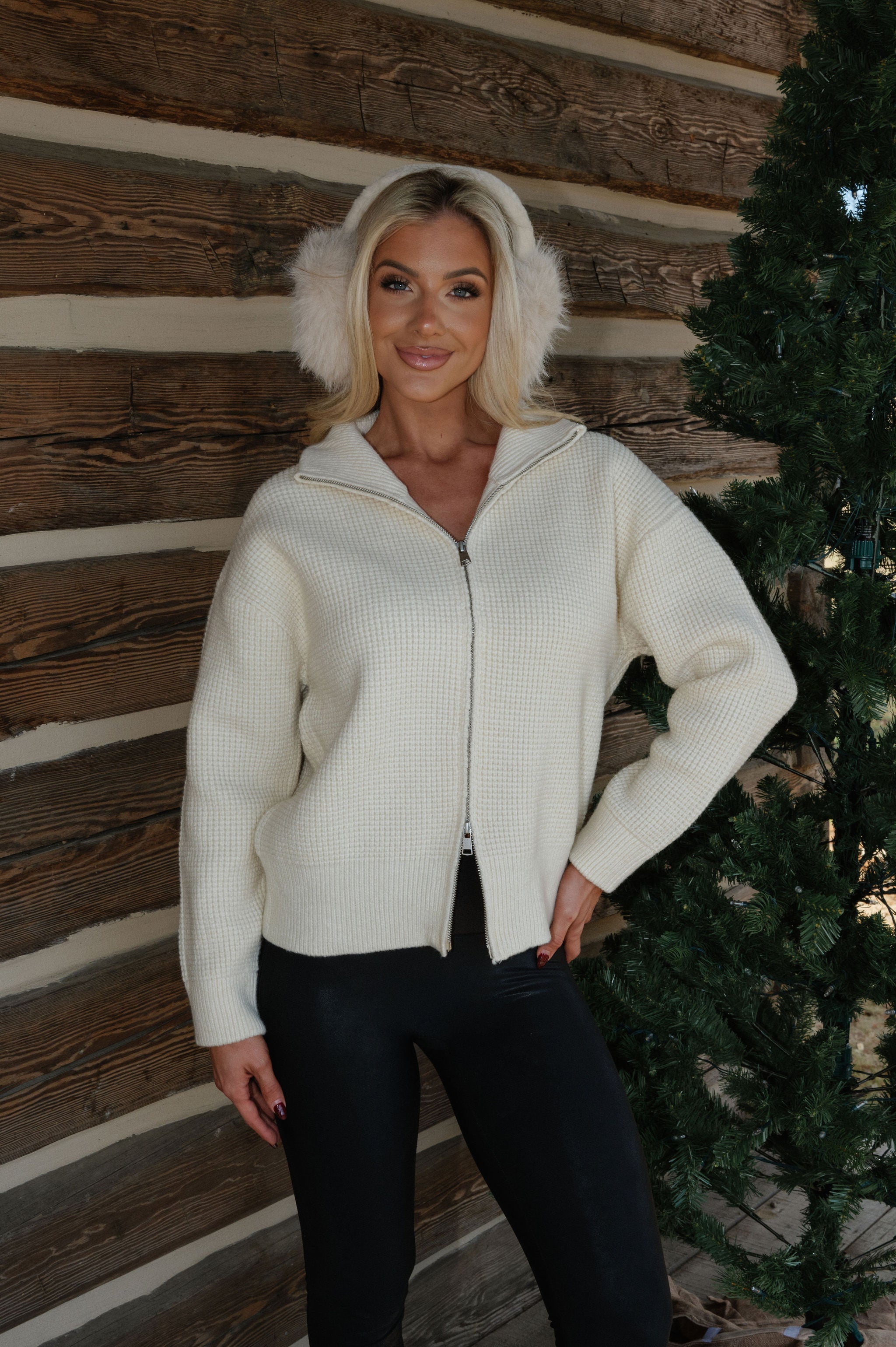 トップス andwang Kirakira 2way fur zip up white Two Way Waffle Knit Zip Up-Cream
