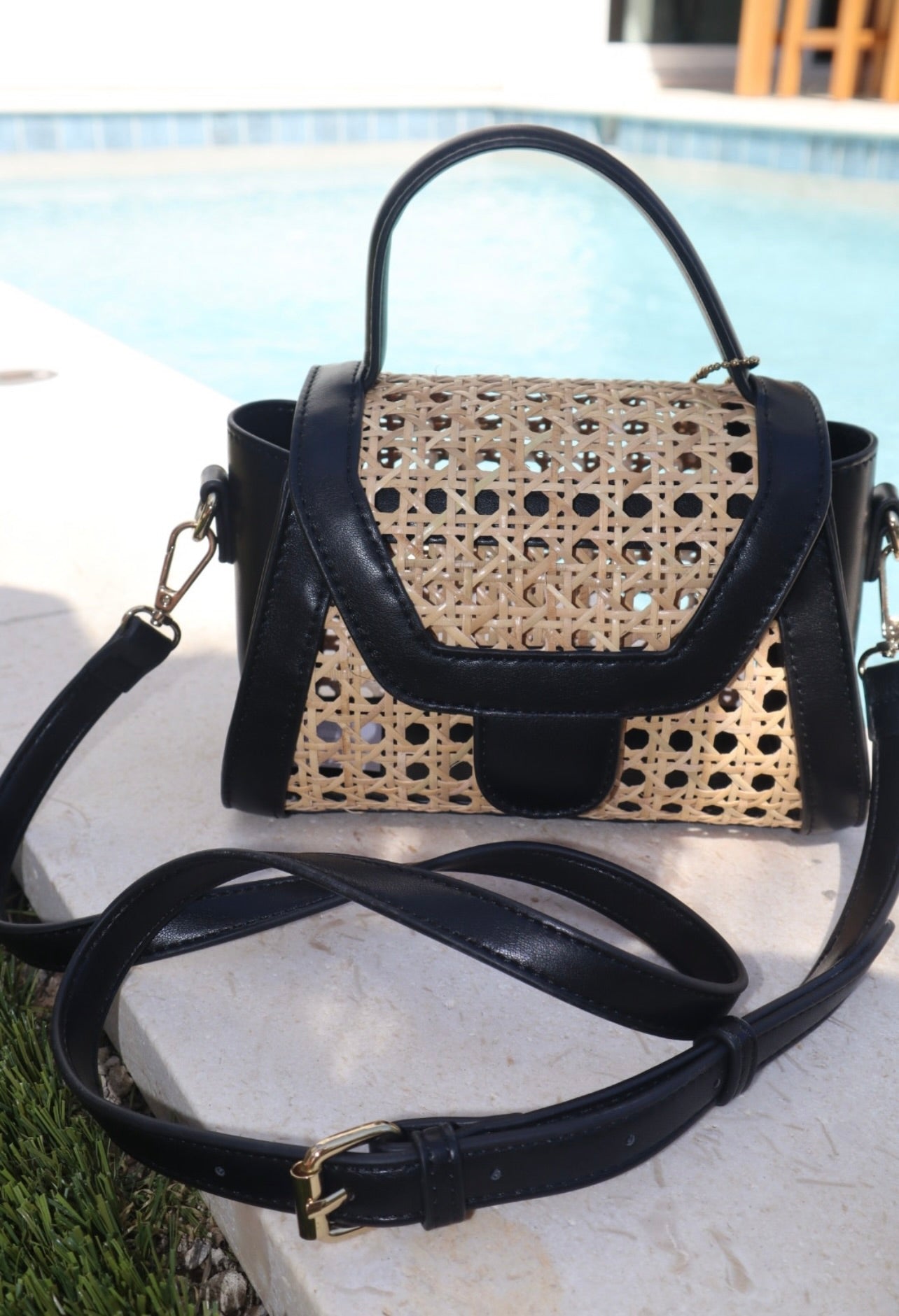 Tropez Crossbody-Black//DOLCE VITA