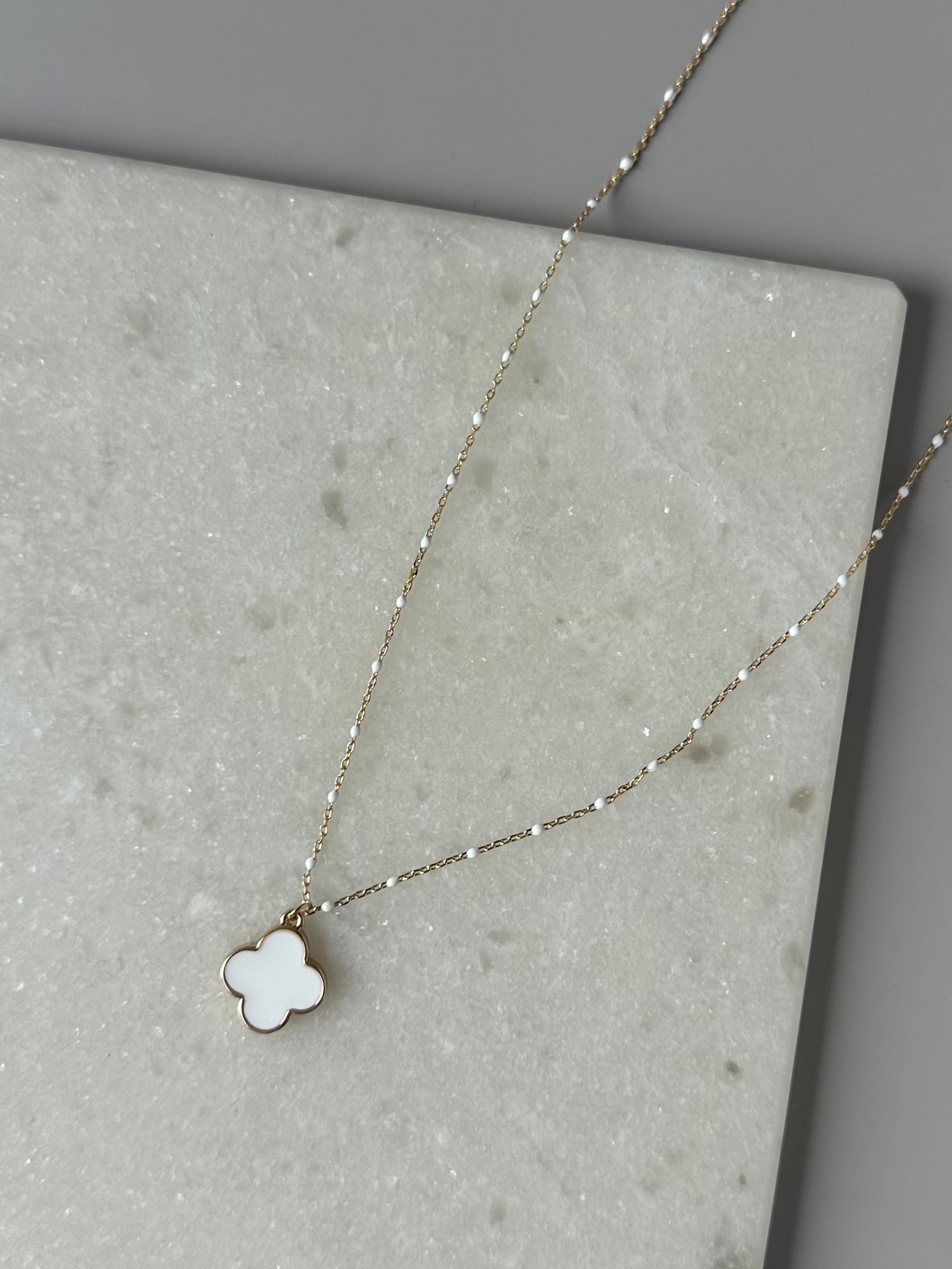 Clover Chain Detail Necklace- Gold/White