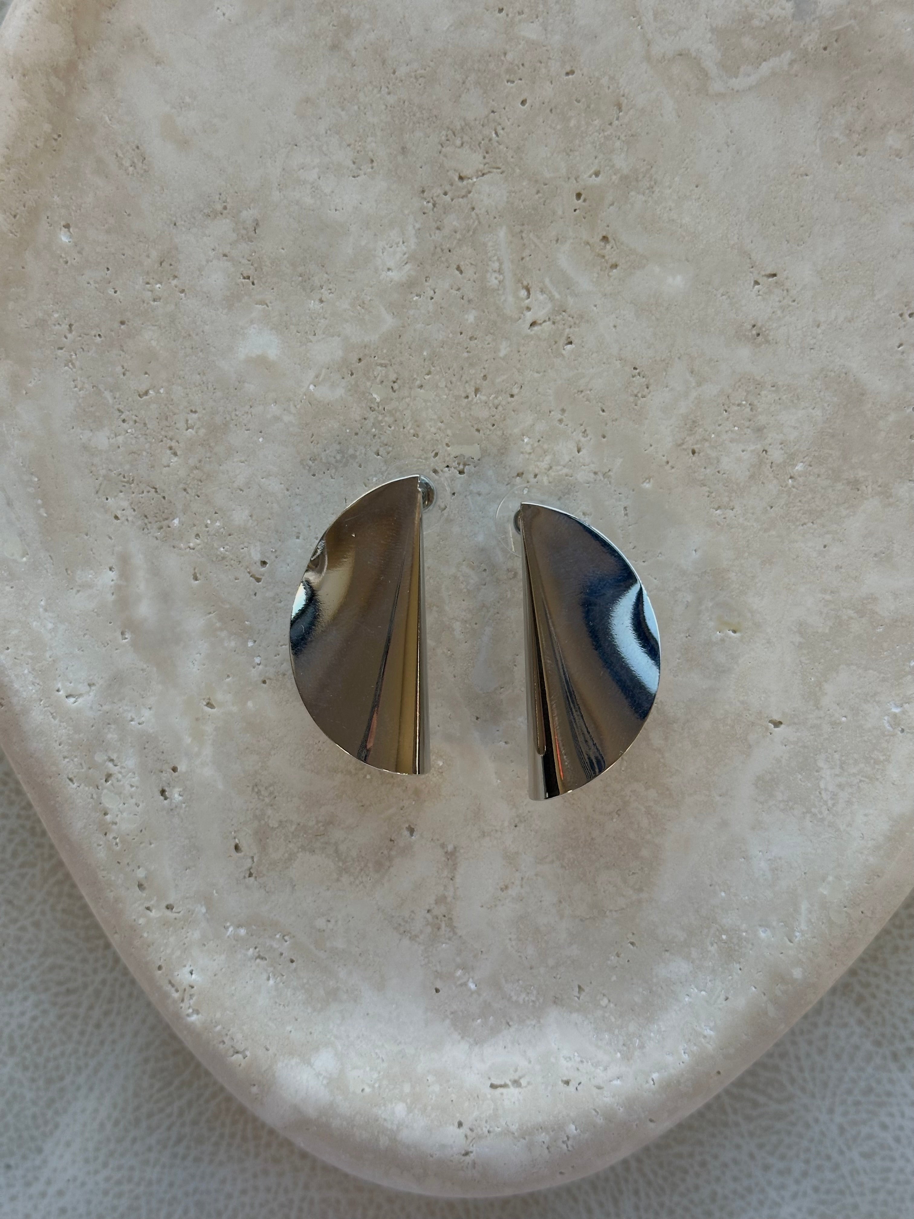 Folded Circle Studs-Silver
