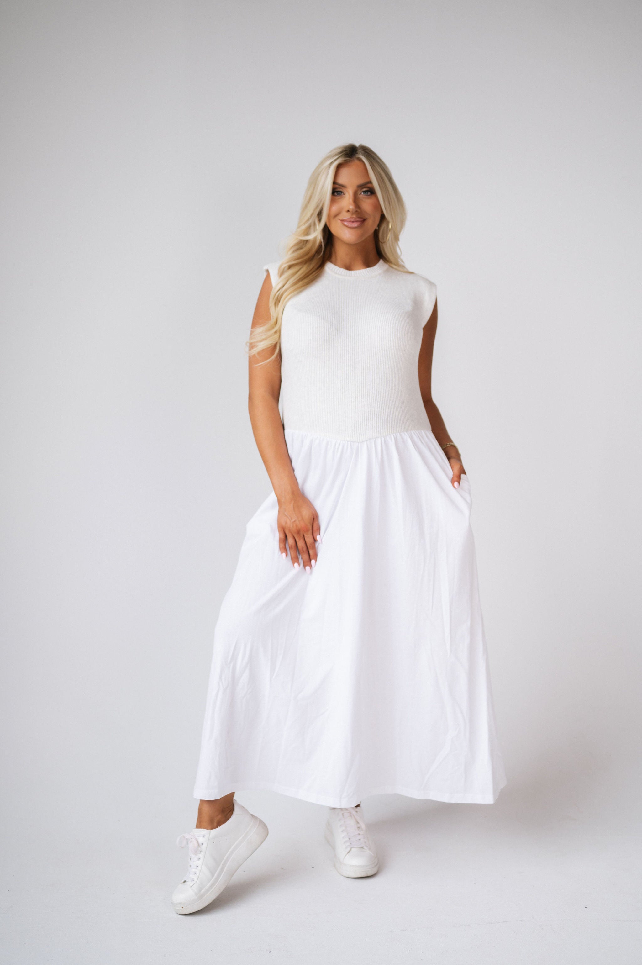 Cap Sleeve Pleated Dress- White/ Heather Grey