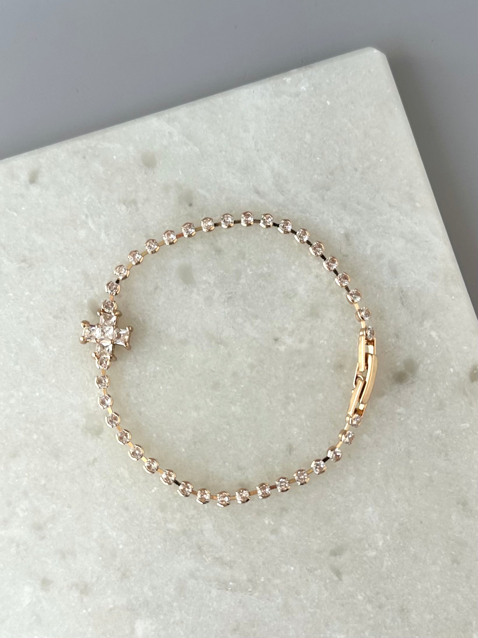 Sydni Cross Bracelet-Gold