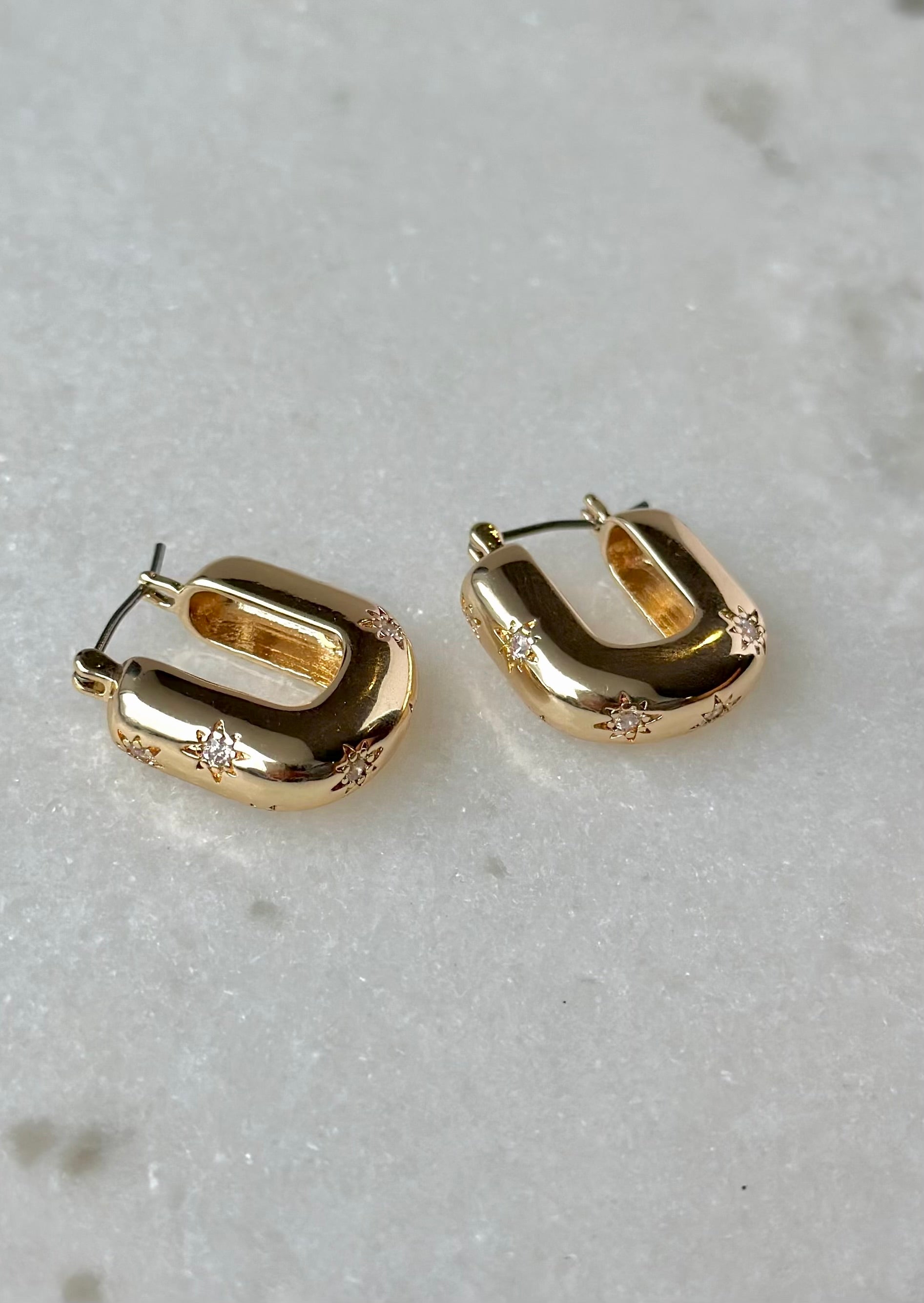 Detailed Chunky Hoops- Gold