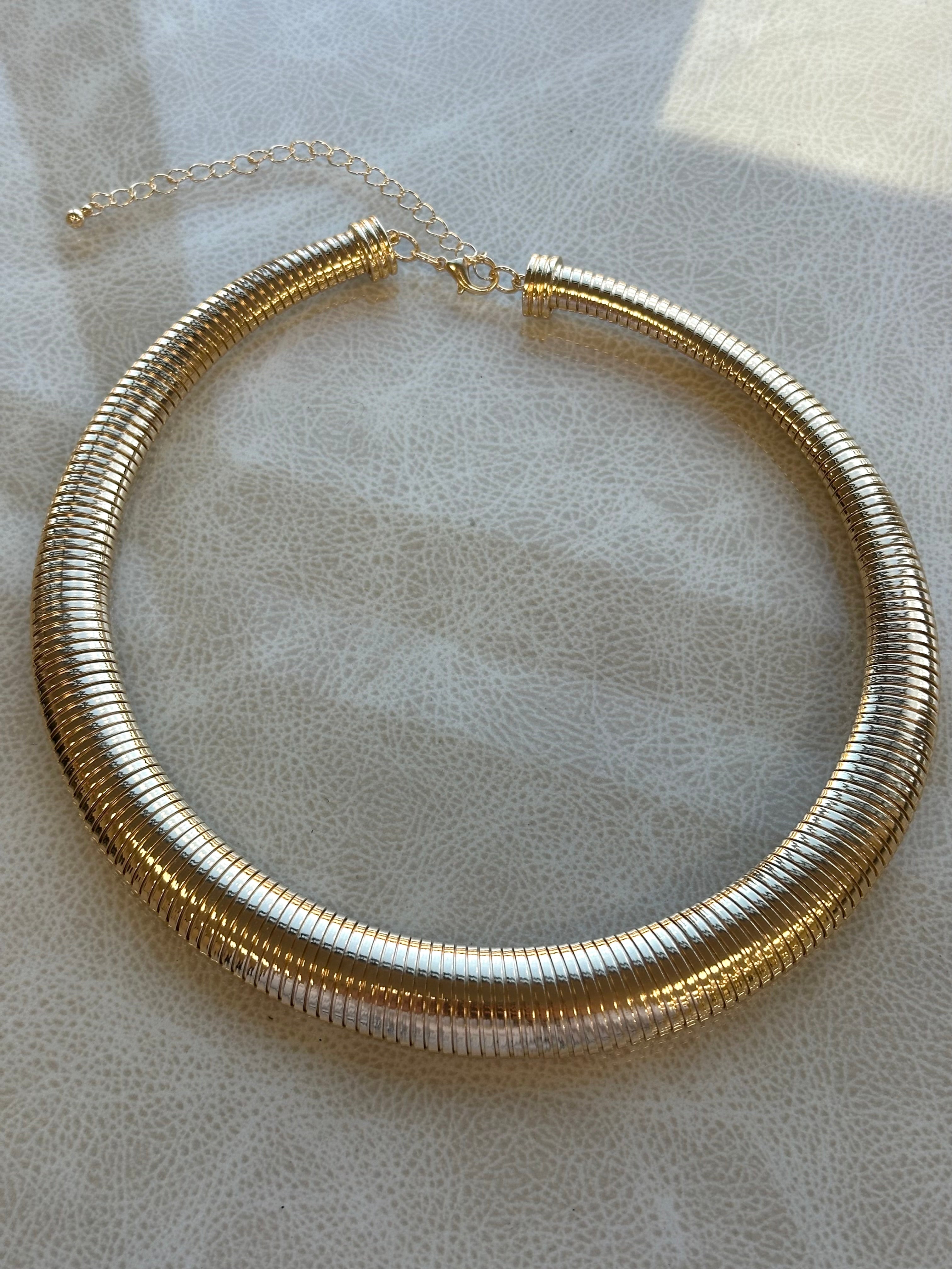 Roxie Collar Necklace