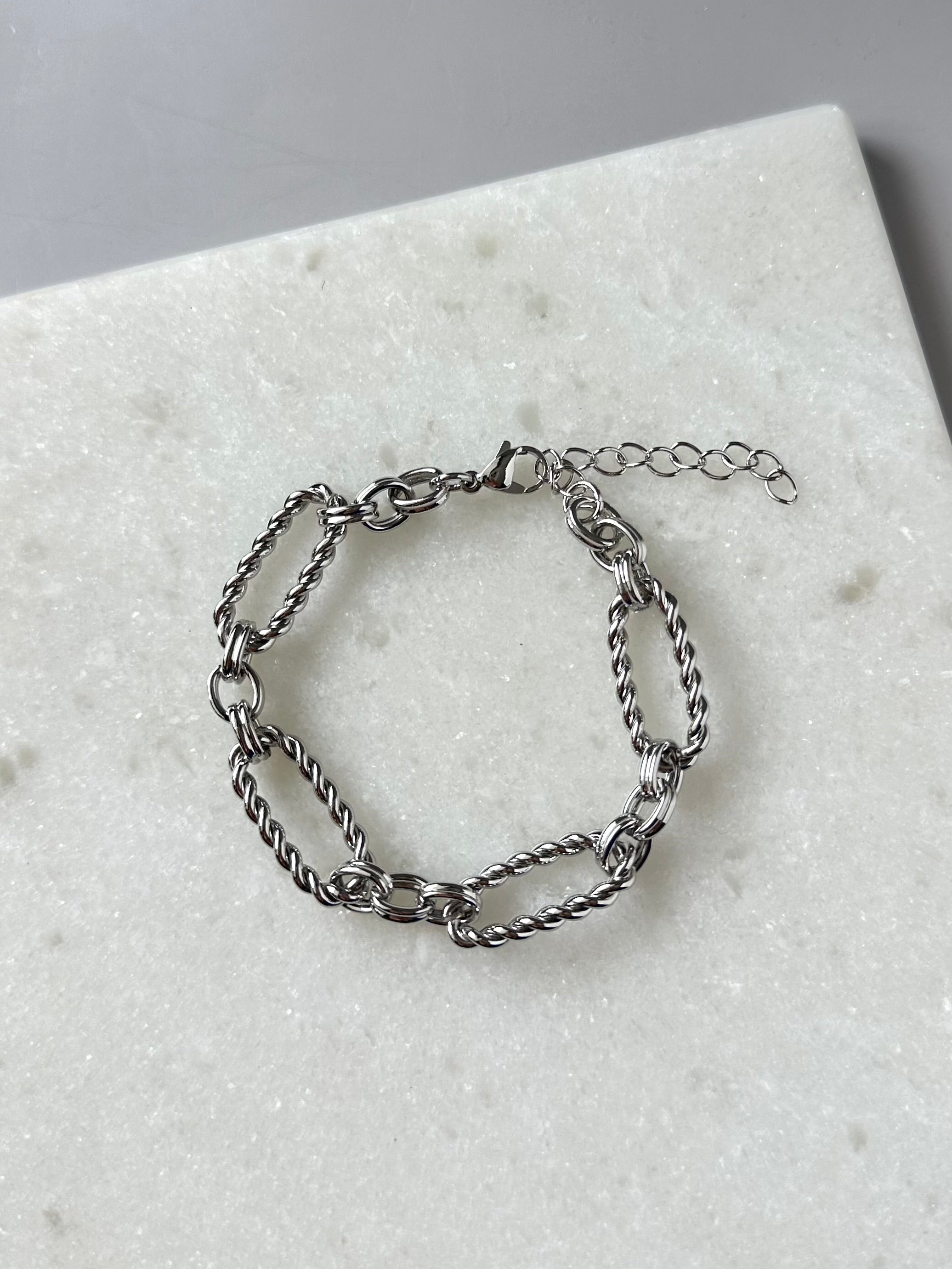 Raegan Chain Twist Bracelet- Silver