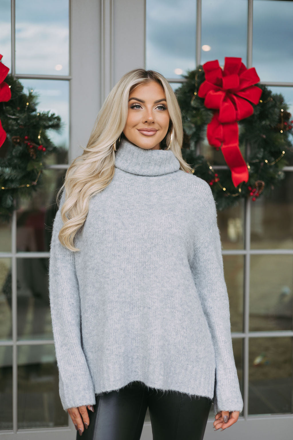 Cozy Classic Turtleneck Sweater-Heather Grey