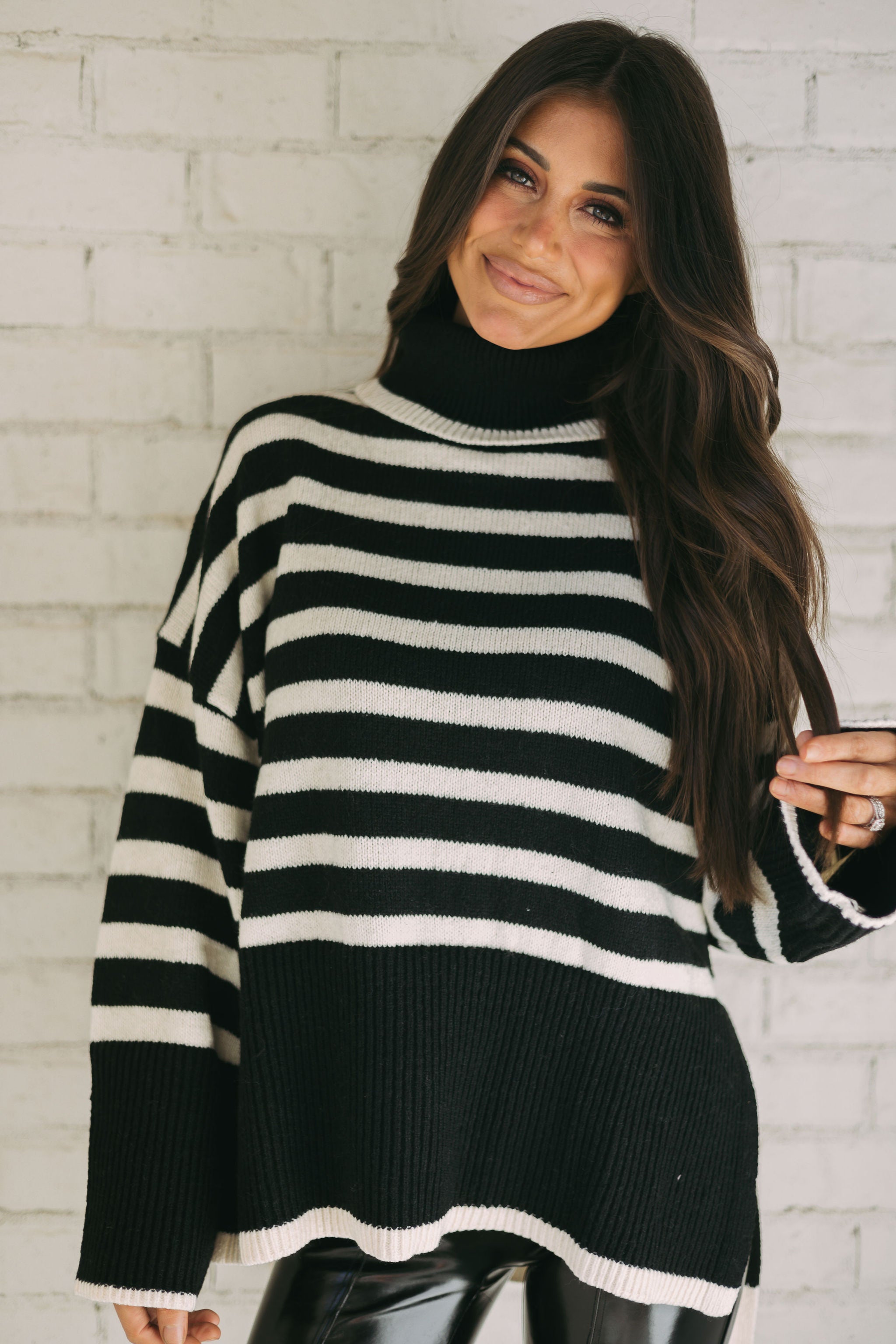 oversized striped sweater black and white