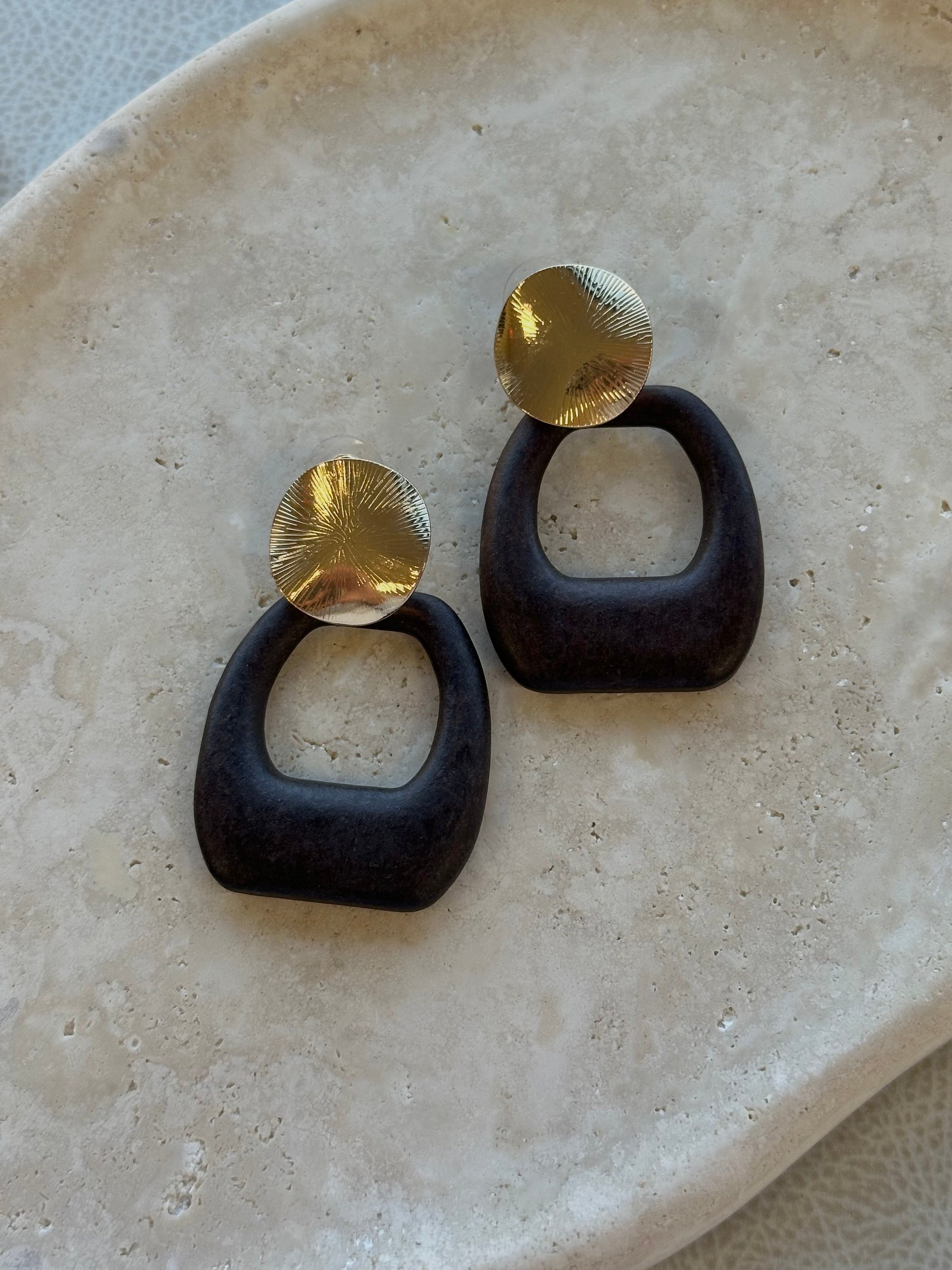 Kaia Wood Earring- Brown