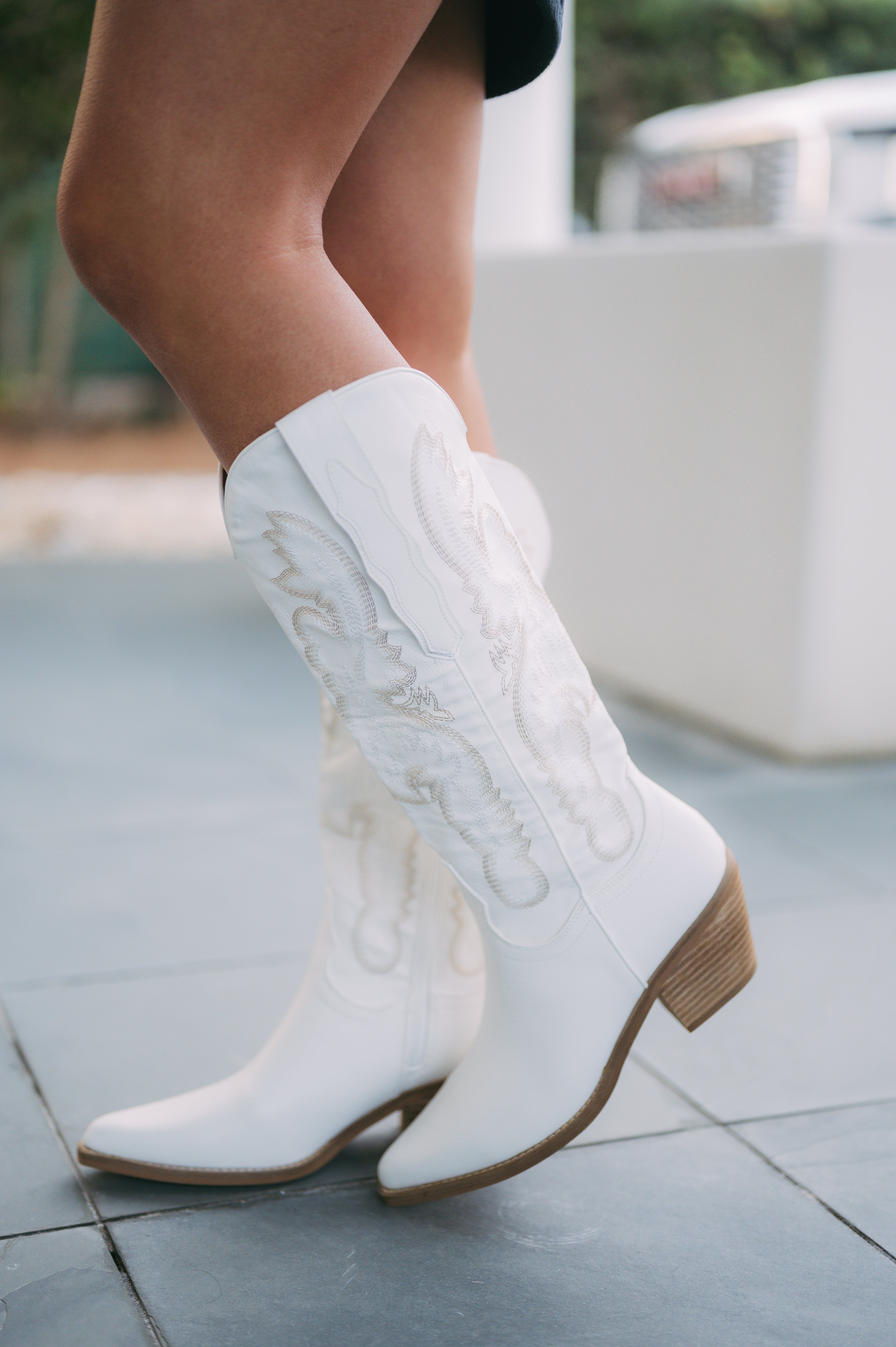 Natalie Western Boots-White