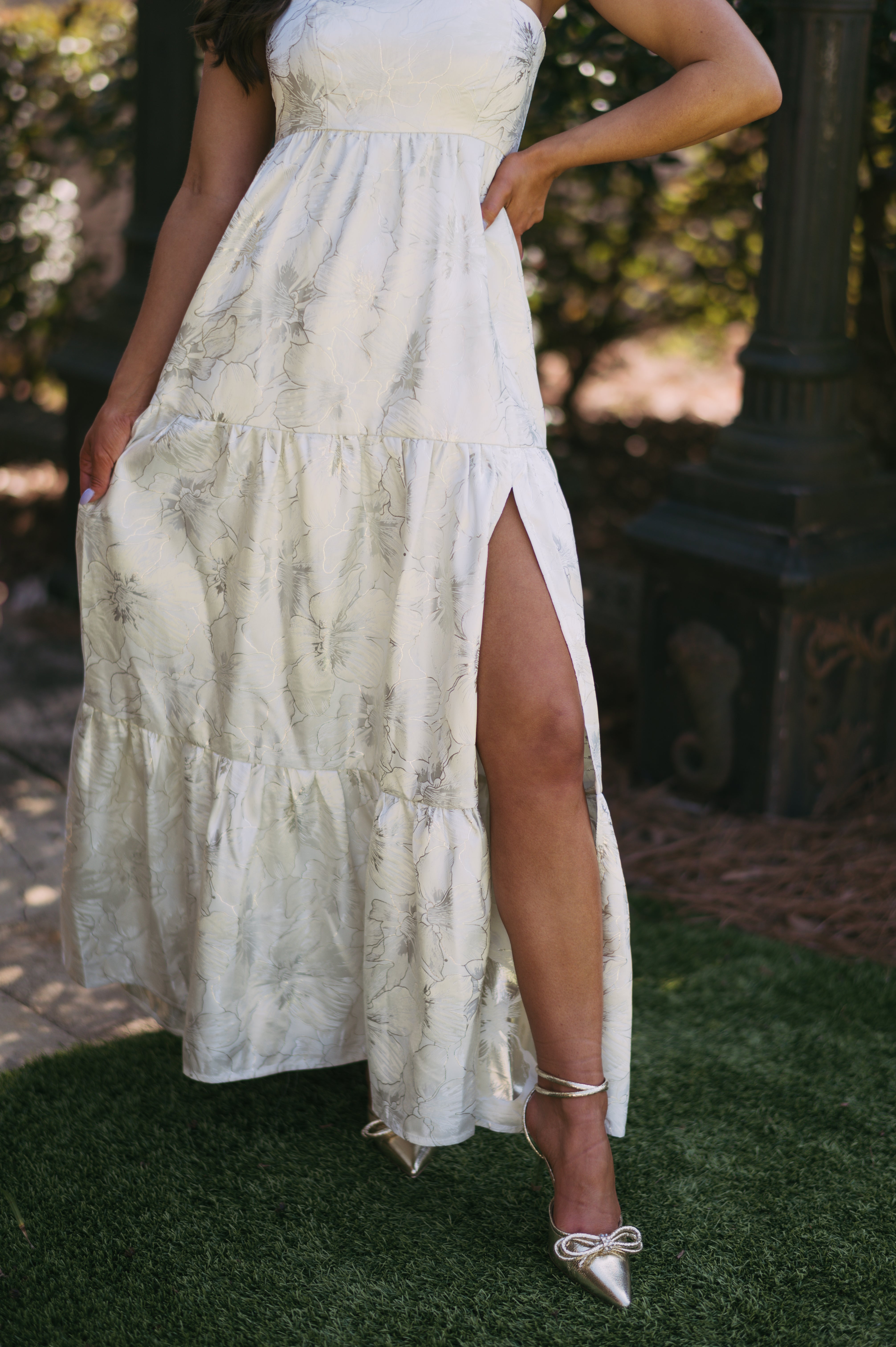 PREORDER / Tiered Jacquard Midi Dress- Ivory/Gold PREORDER 6/6