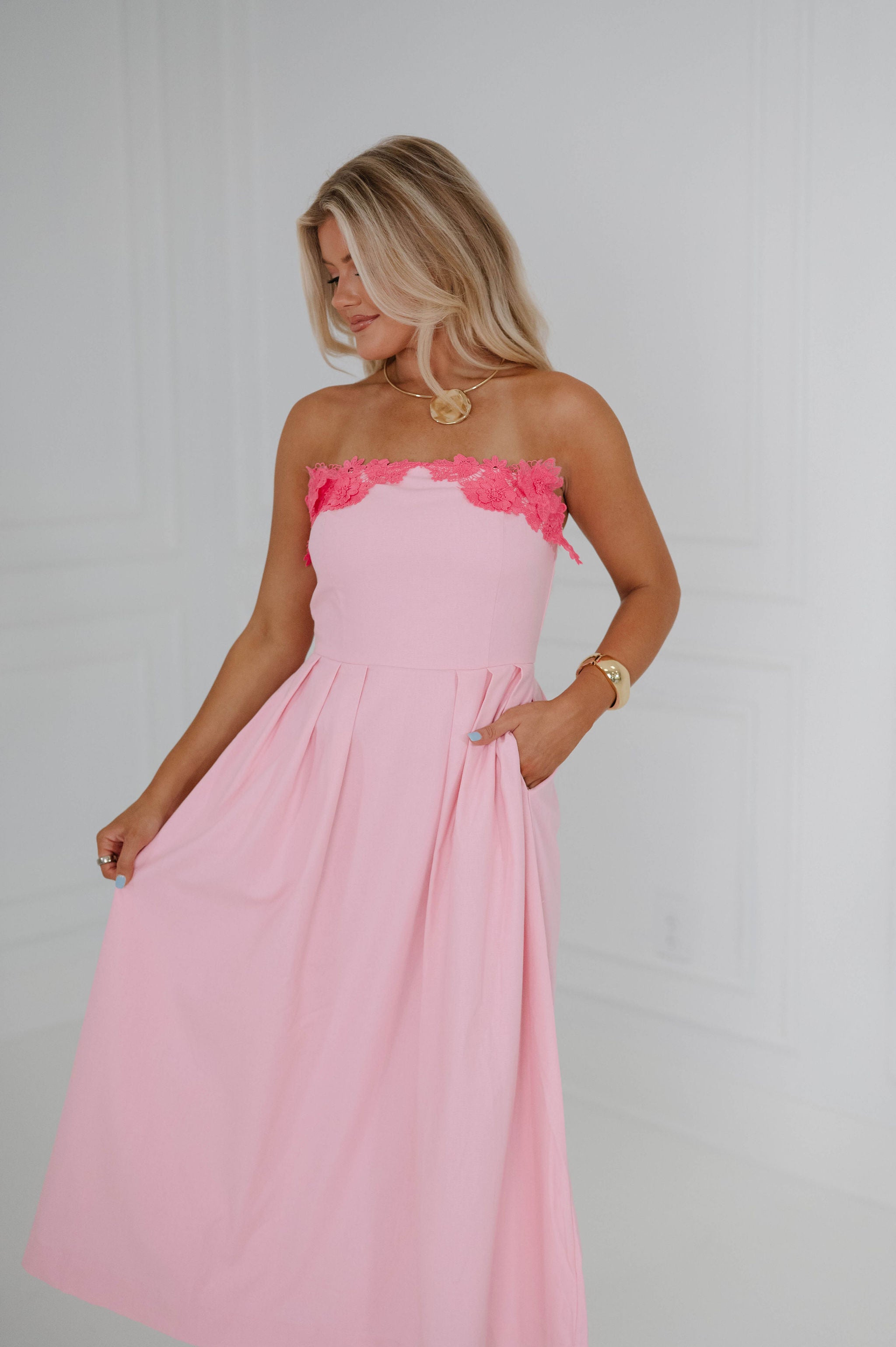 Jane Strapless Embroidered Detail Midi Dress-Pink