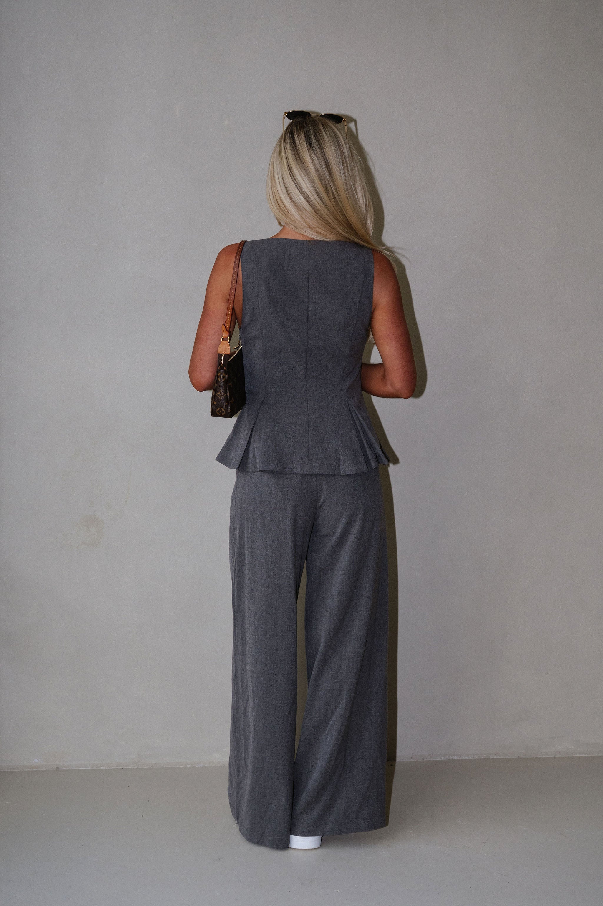 Taylor Pleated Pants Set-Dark Heather Grey