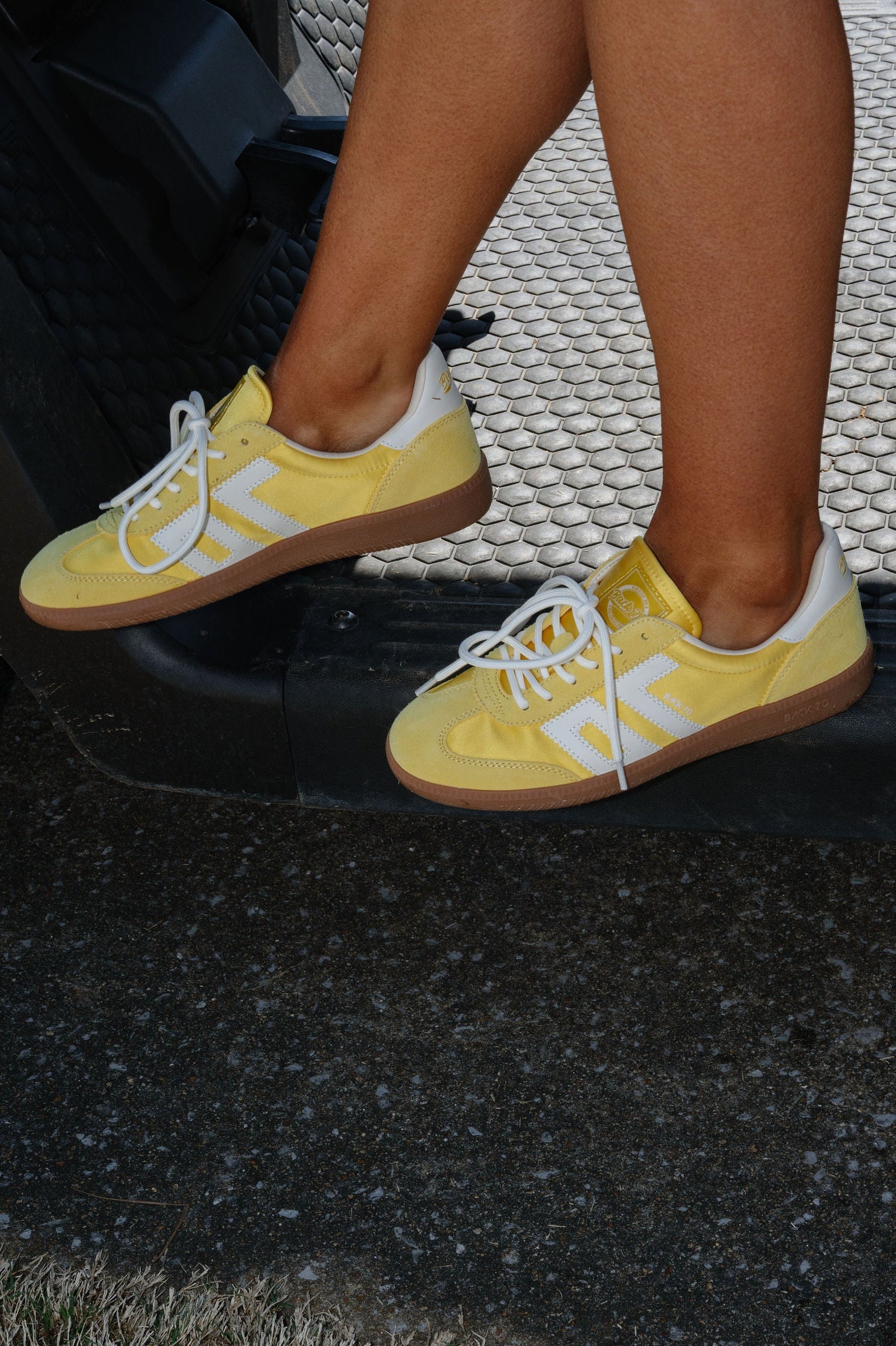 Back 70 Ghost-Banana