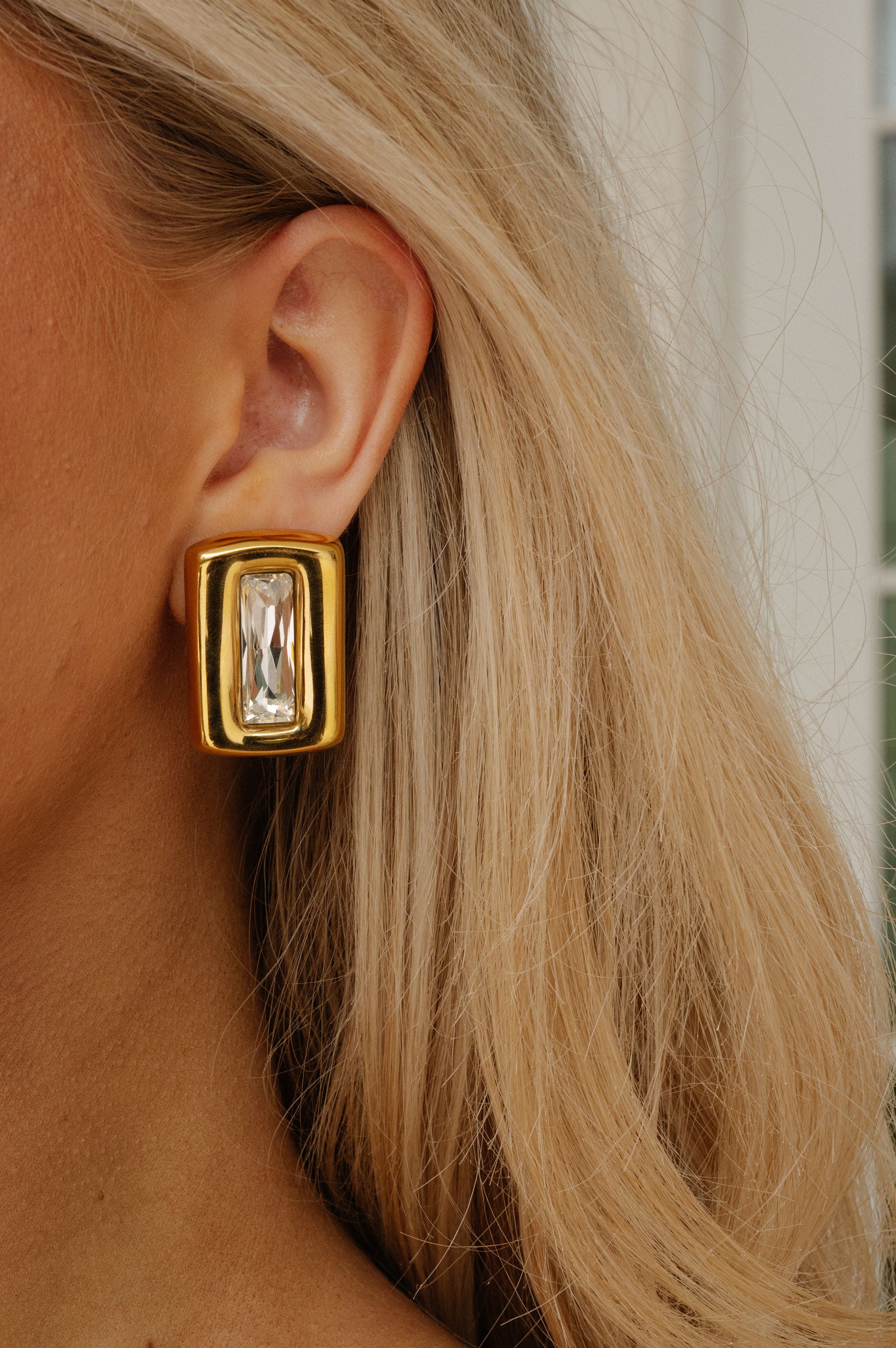 Brooke Earrings-White