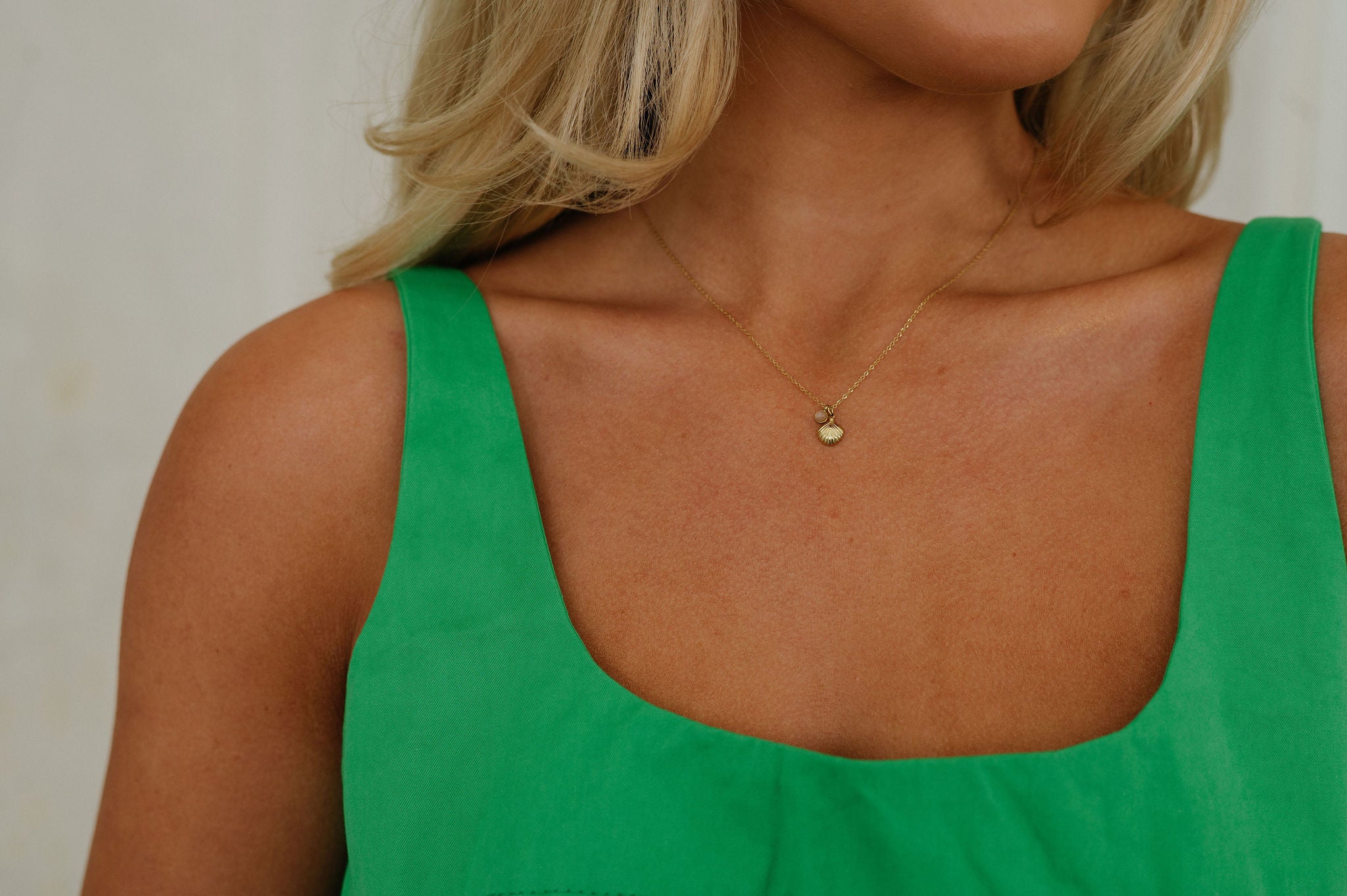 Dainty Seashell Necklace- Gold