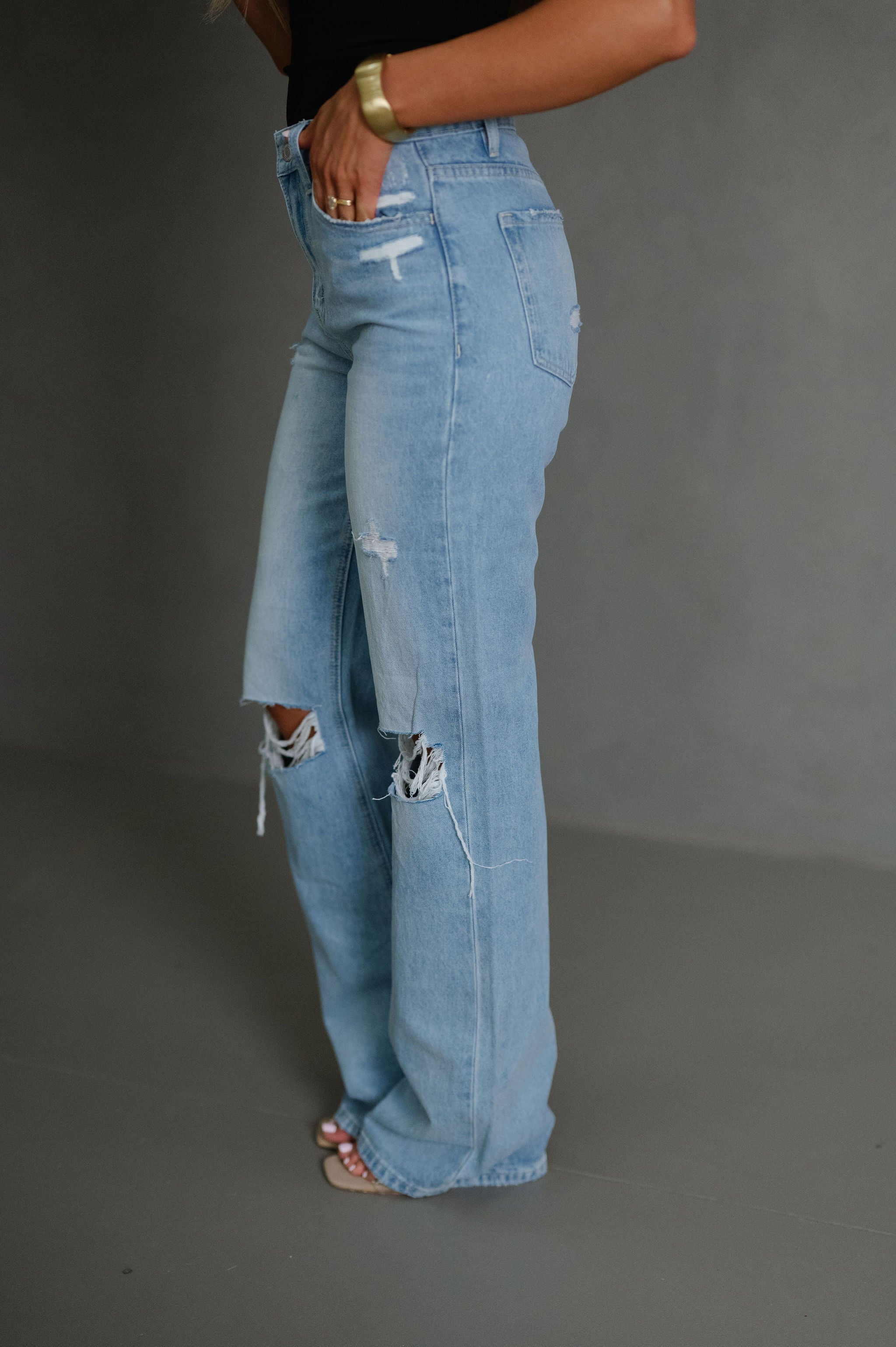 Wilma Straight Leg Jeans-Light Wash