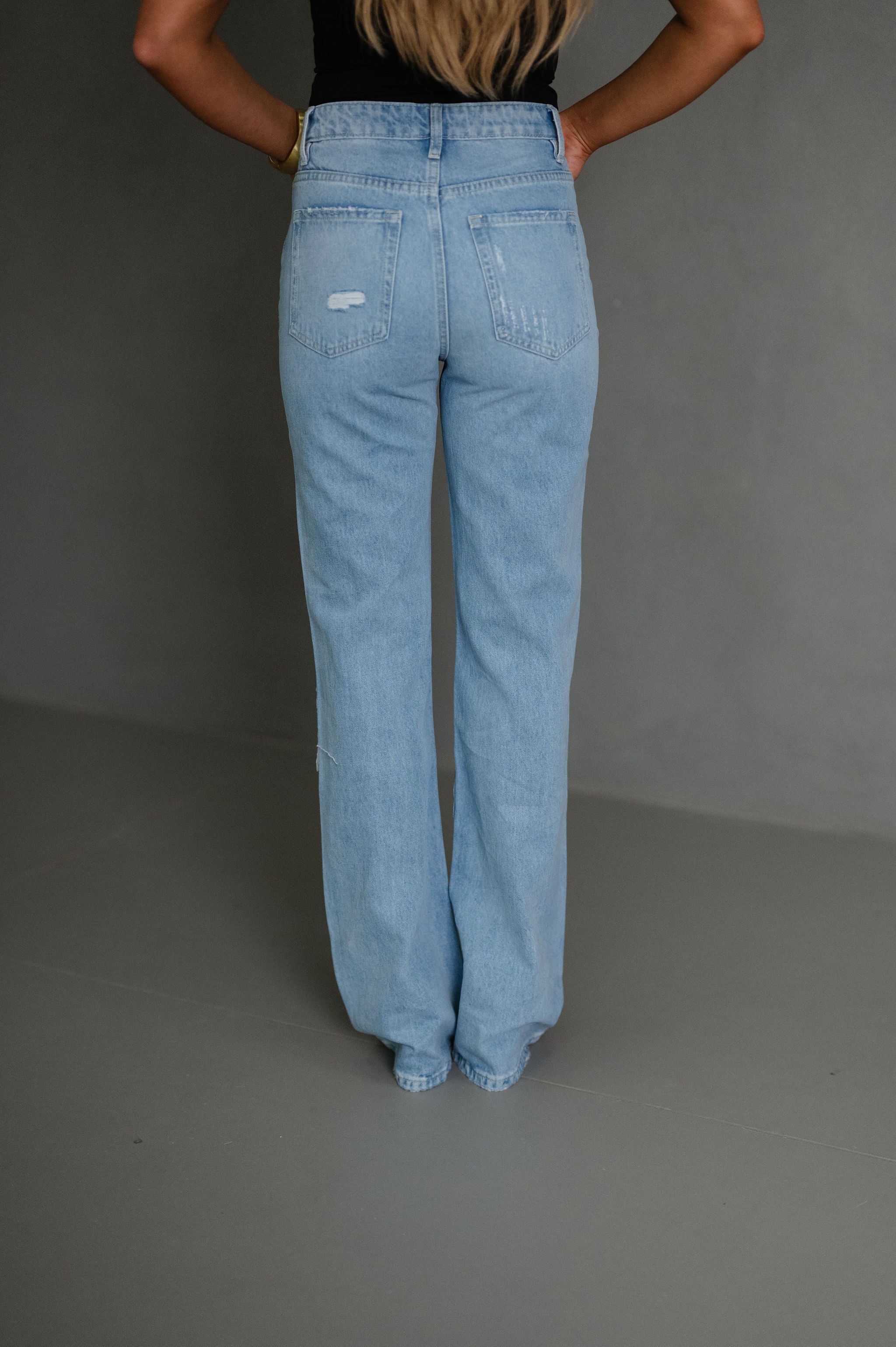 Wilma Straight Leg Jeans-Light Wash