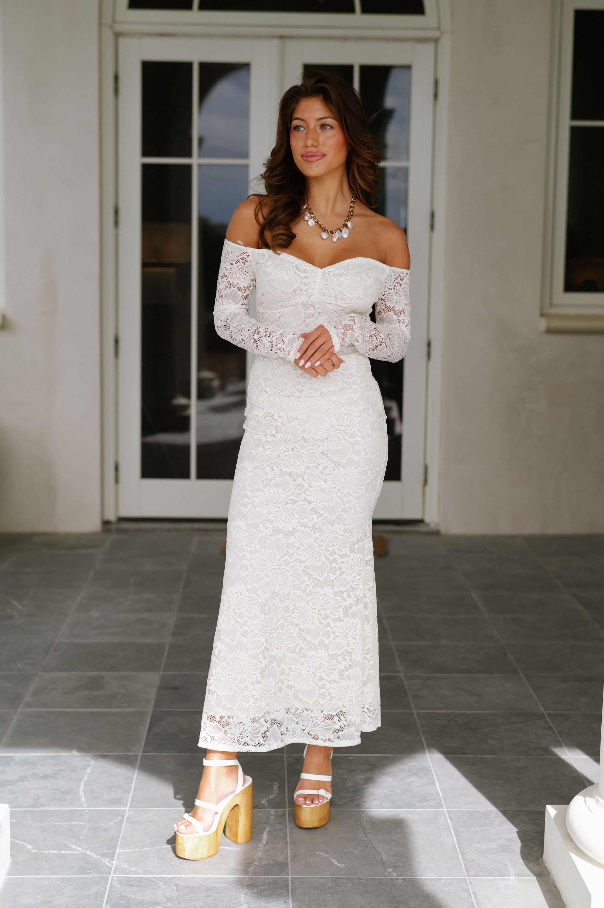 Elegant lace Sleeved Midi Dress