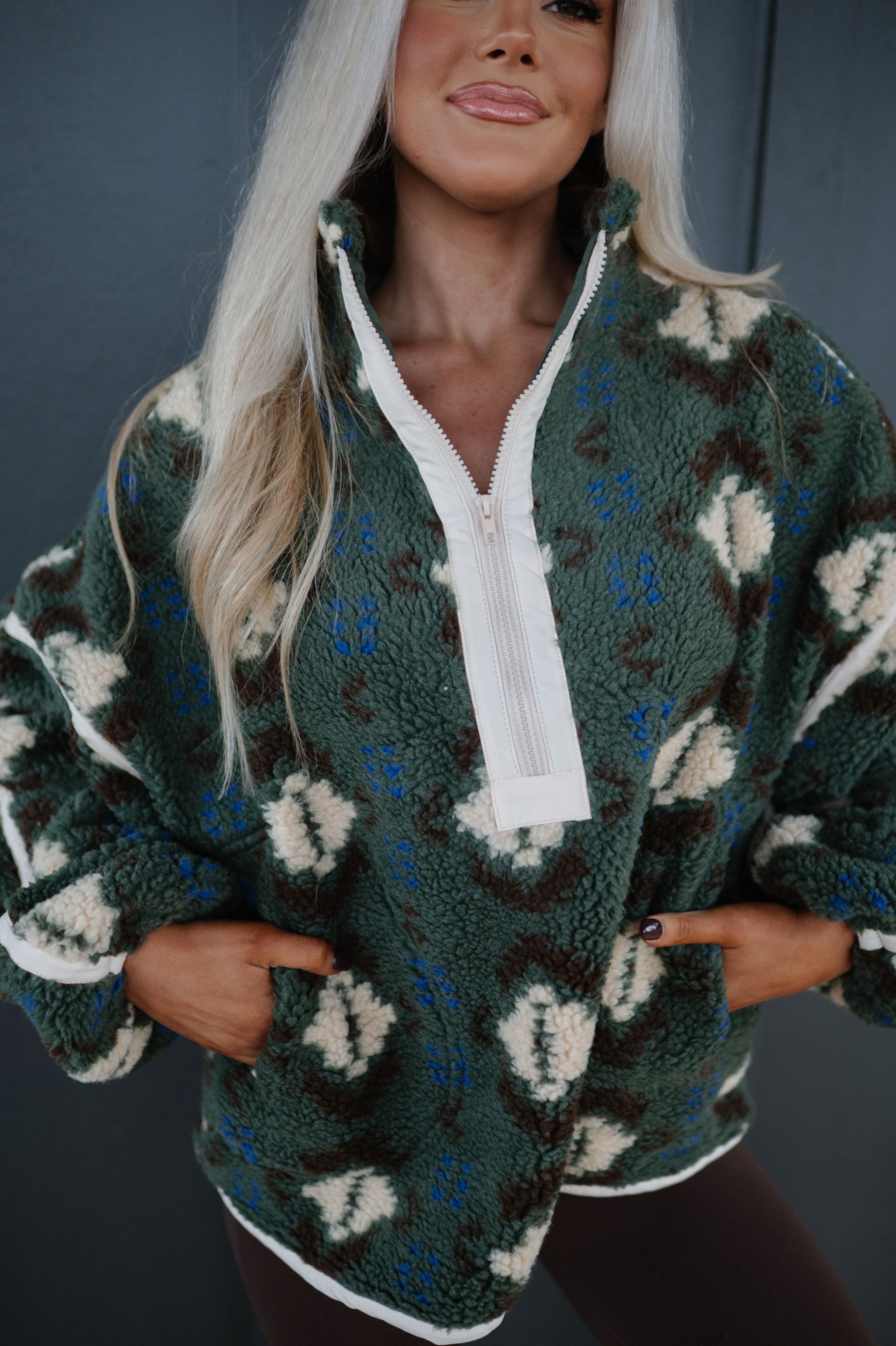 Geo Print Sherpa Fleece Pullover-Olive