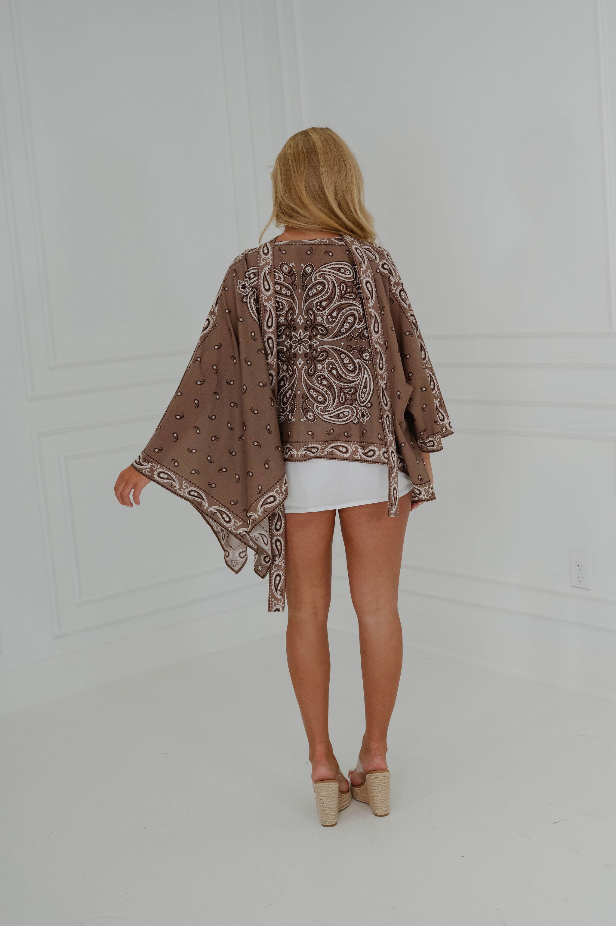 PREORDER//Bandana Print Poncho-Brown/SHIPPING BY 8/5!