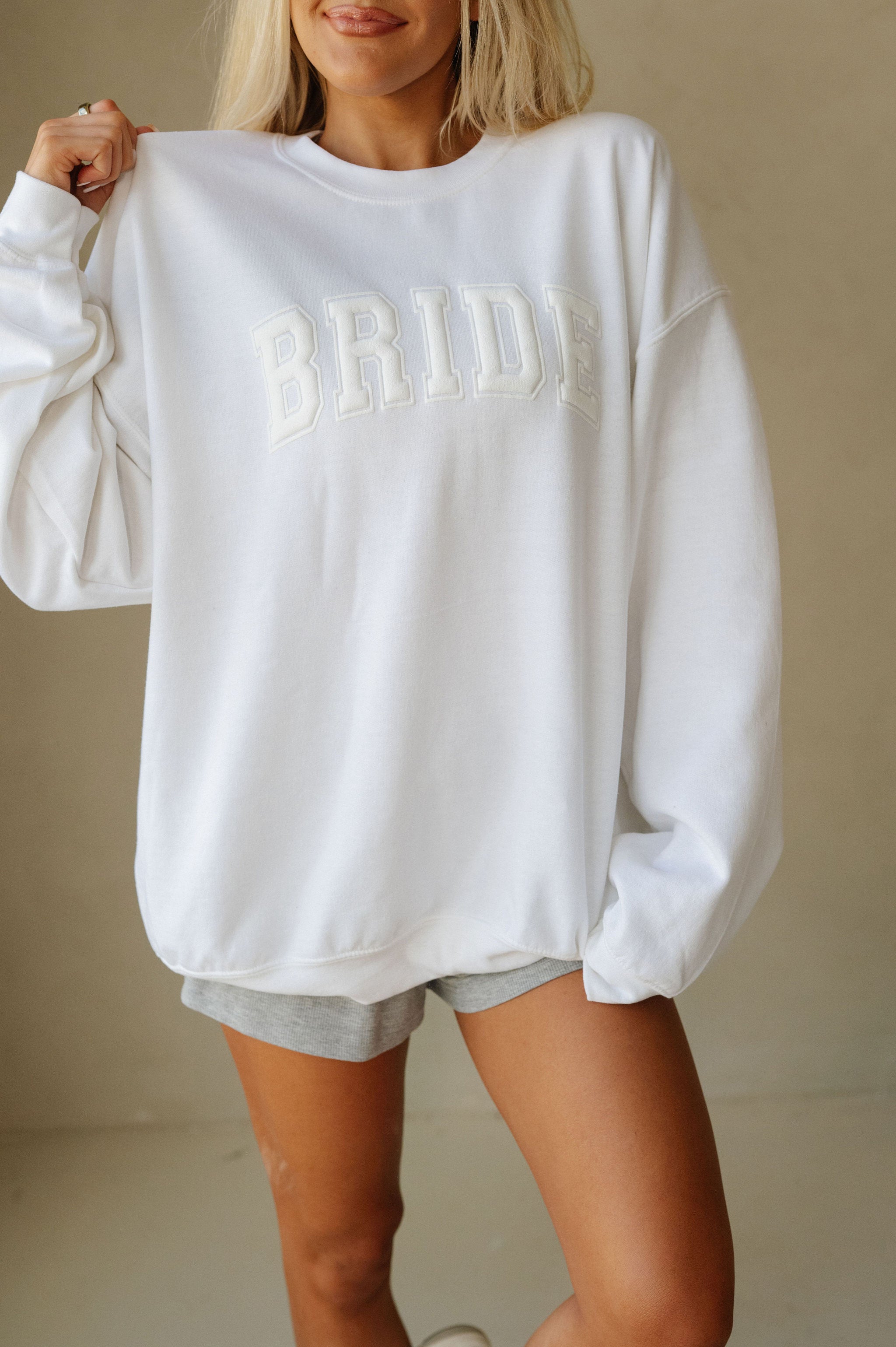"BRIDE" Puff Crewneck-White