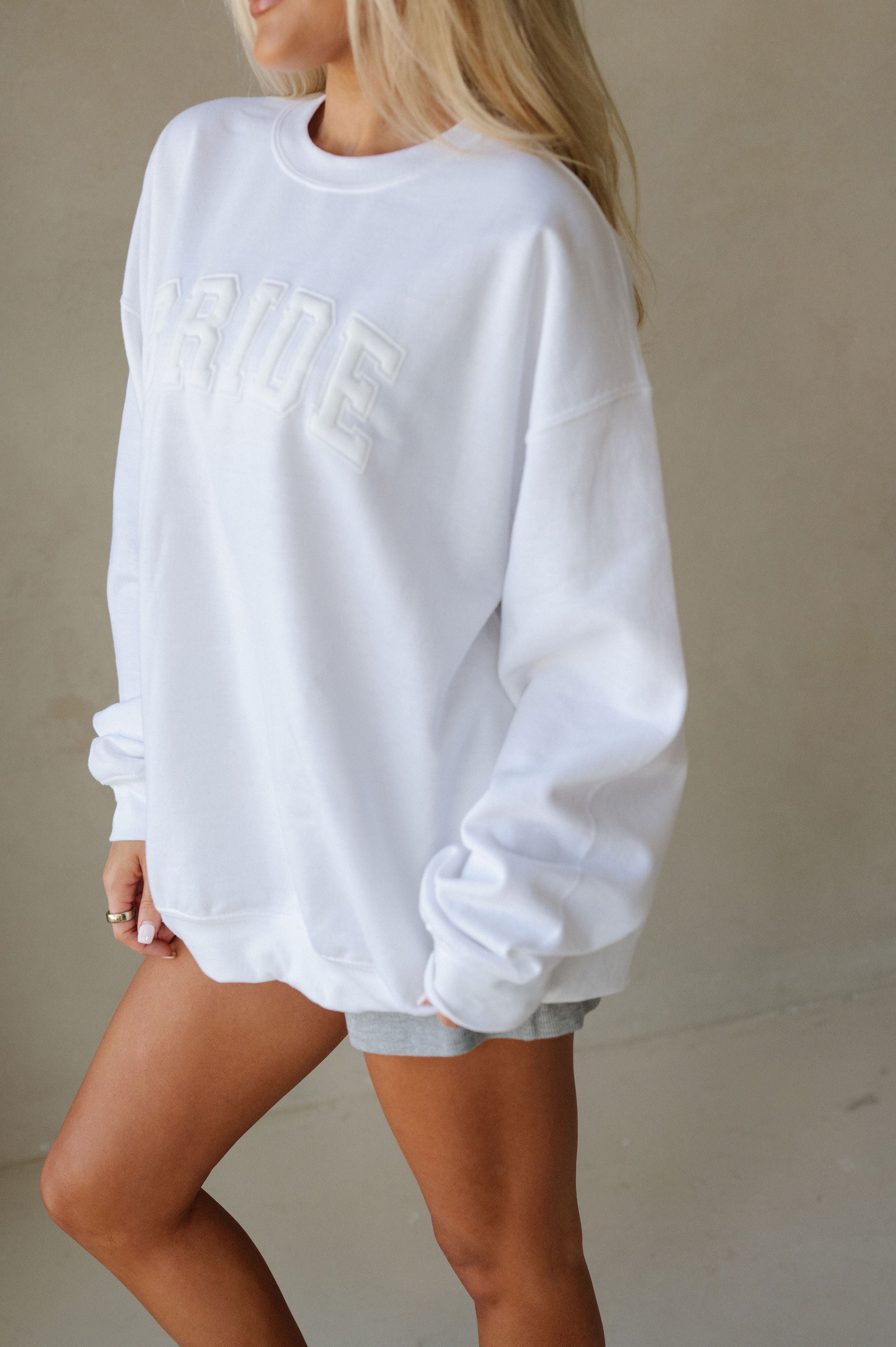 "BRIDE" Puff Crewneck-White