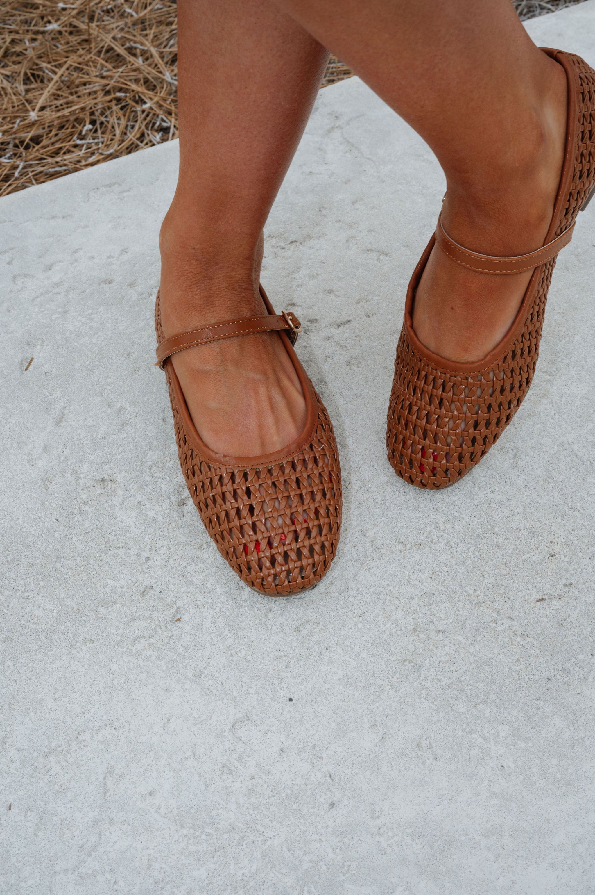 Concinnity Woven Mesh Flat-Tan