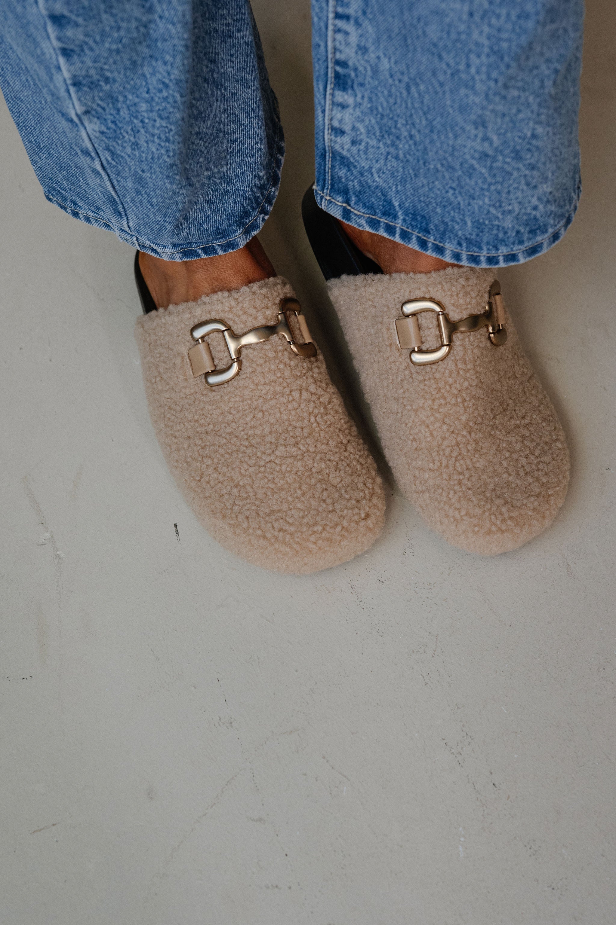 Azalea Clogs-Beige