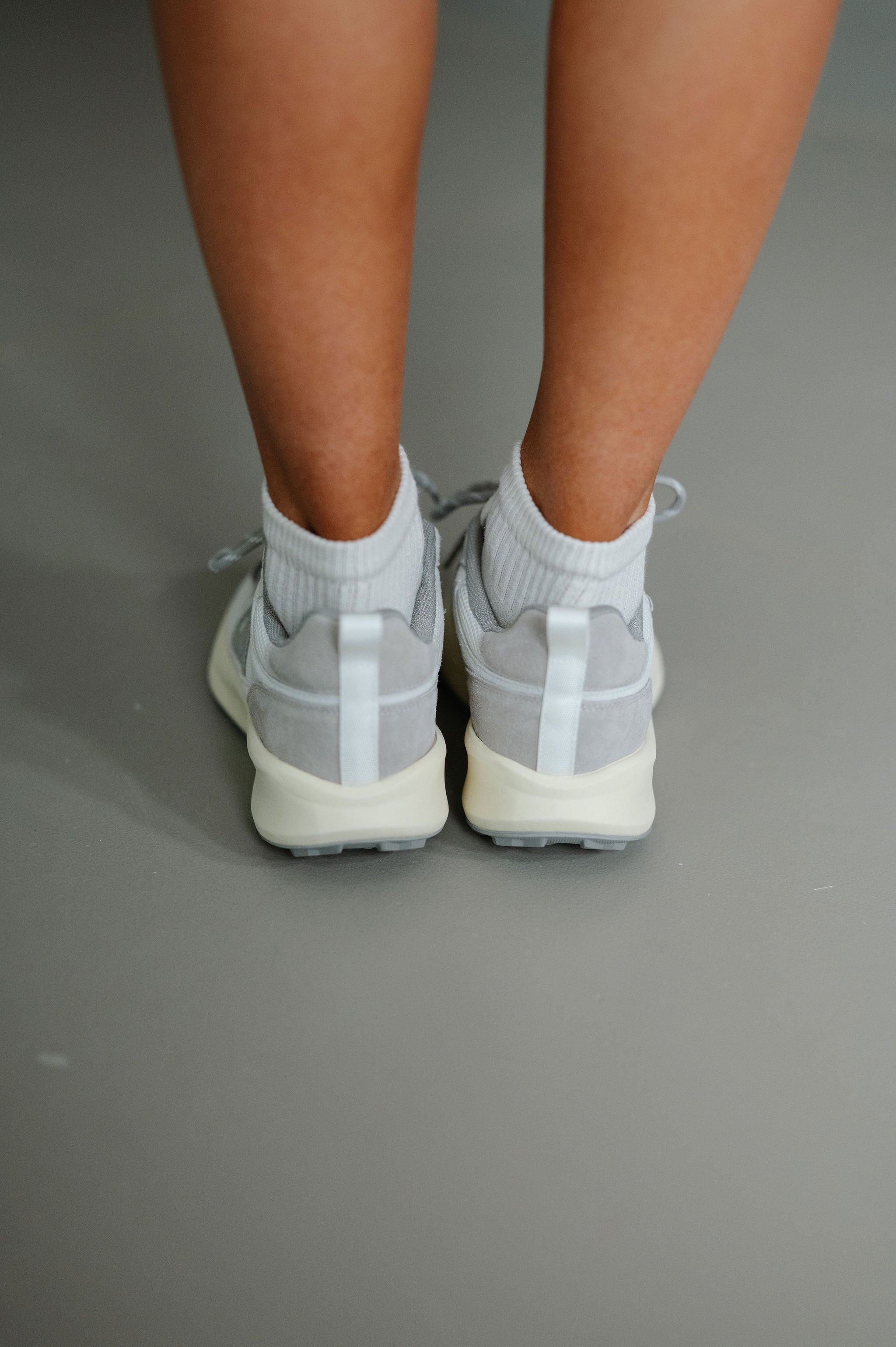 Back 70 Lightning Sneakers-Ice/Light Gray