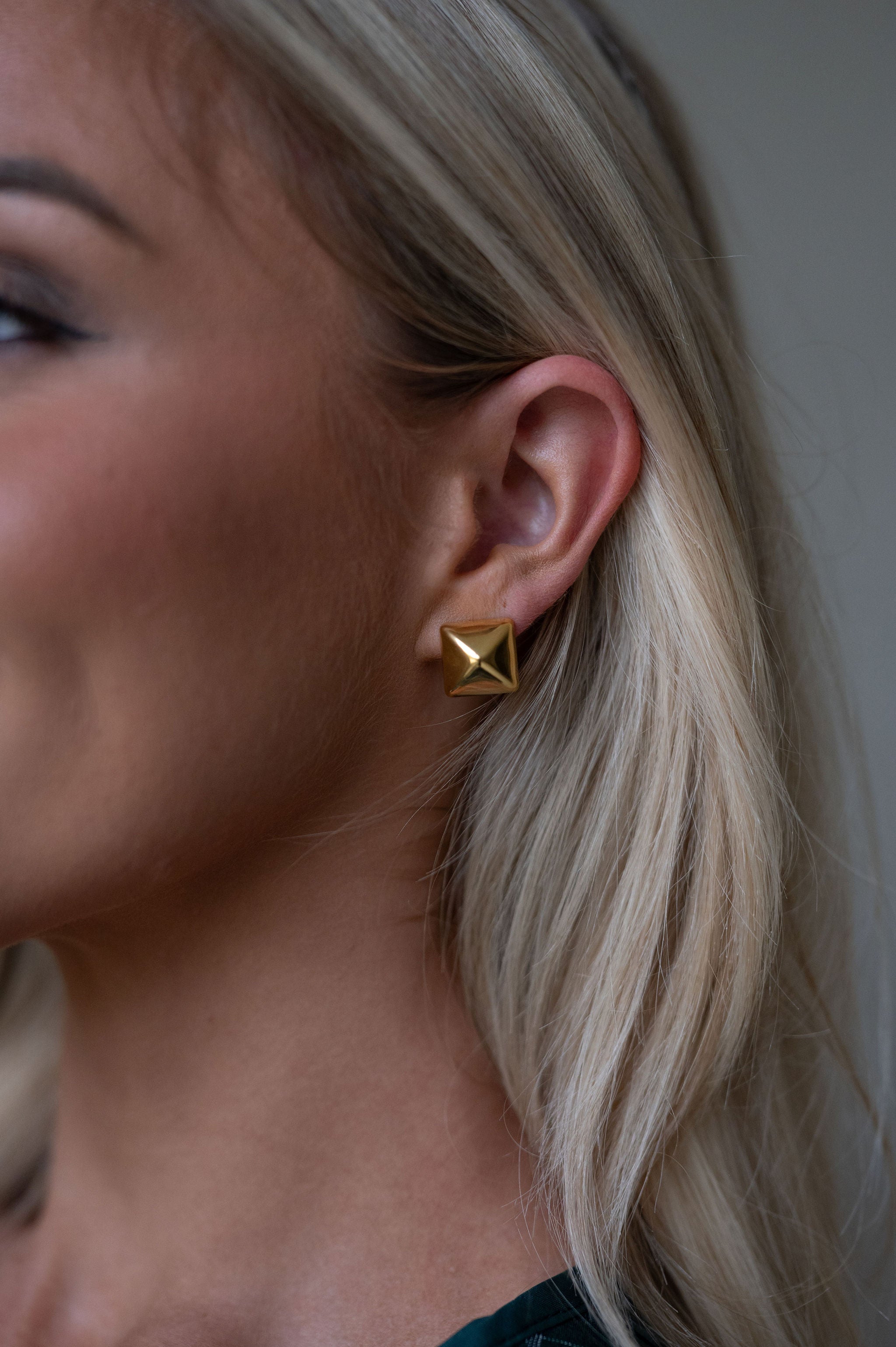 Mini Pyramid Studs-Gold