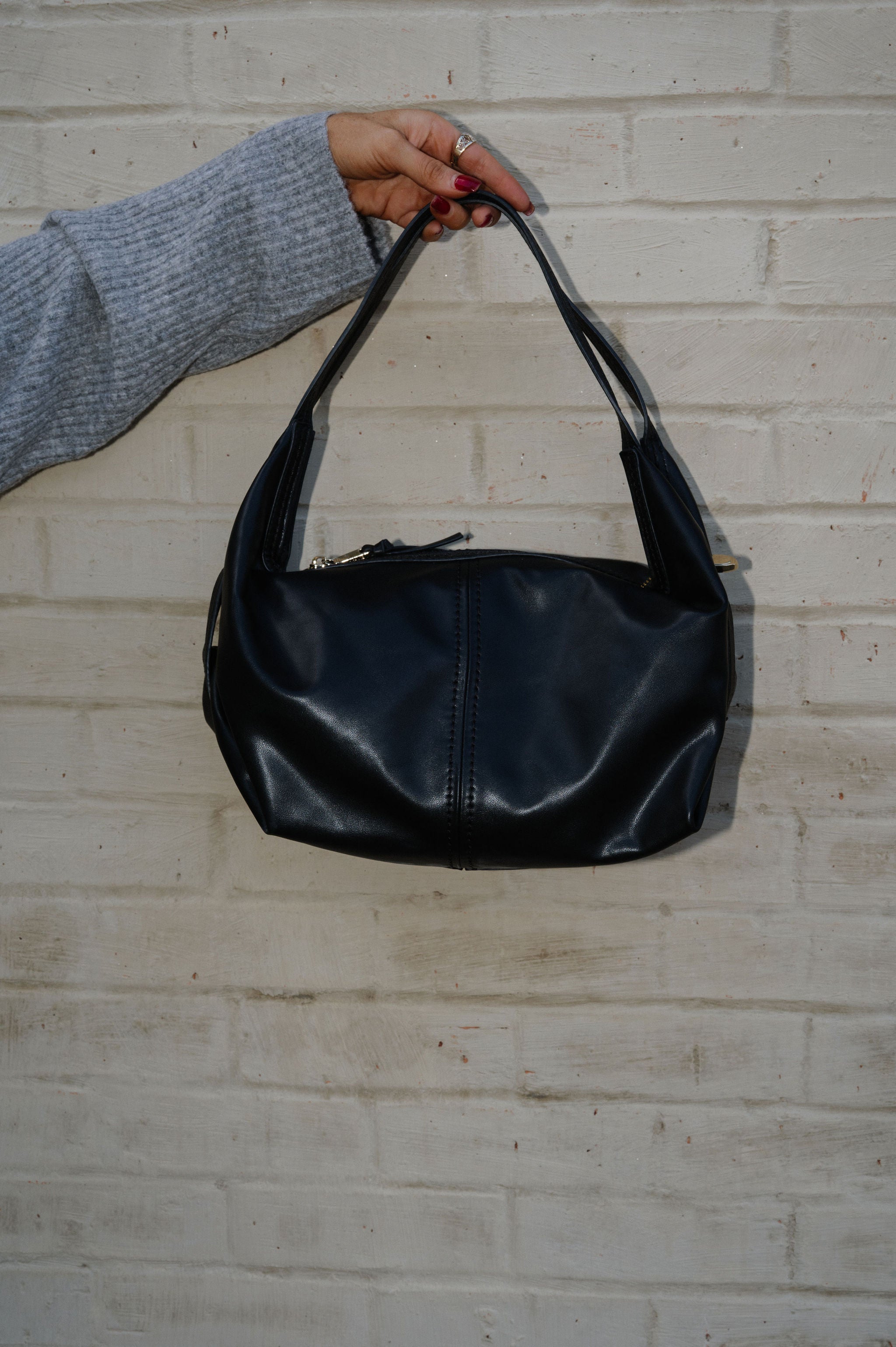 Billy Shoulder Bag-Black/DOLCE VITA