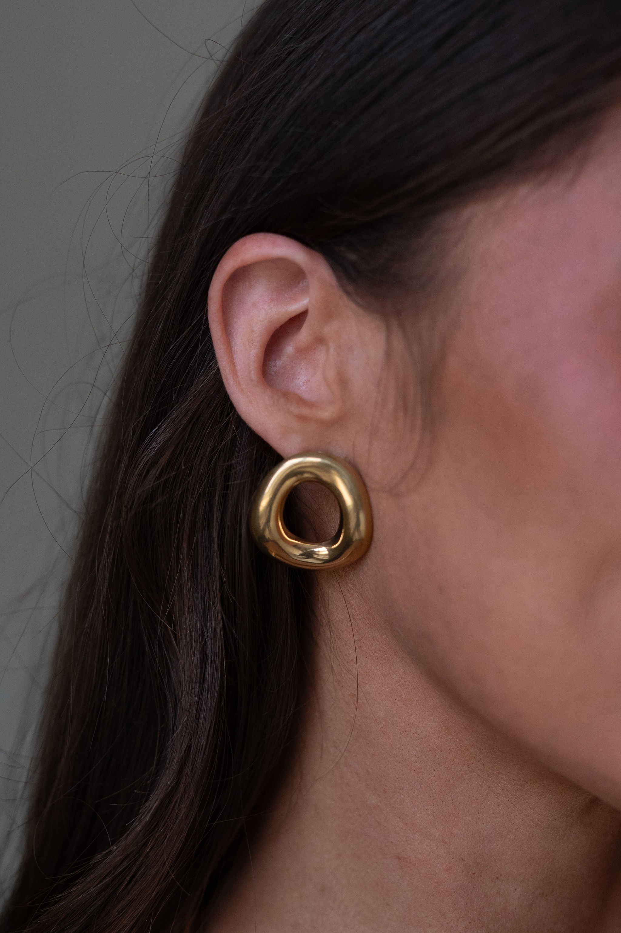Kait Circle Studs-Gold