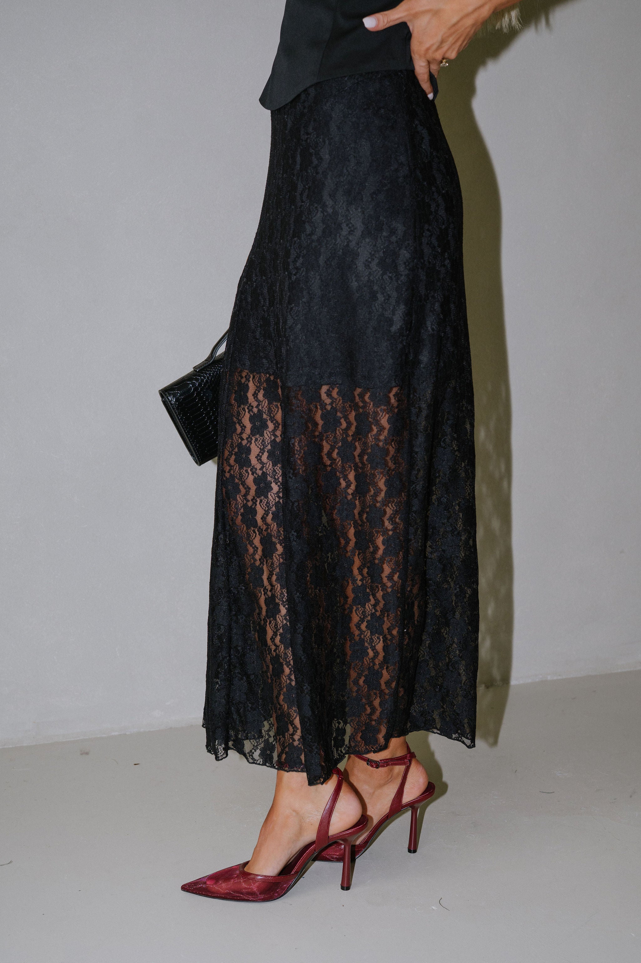 Lace Maxi Skirt- Black