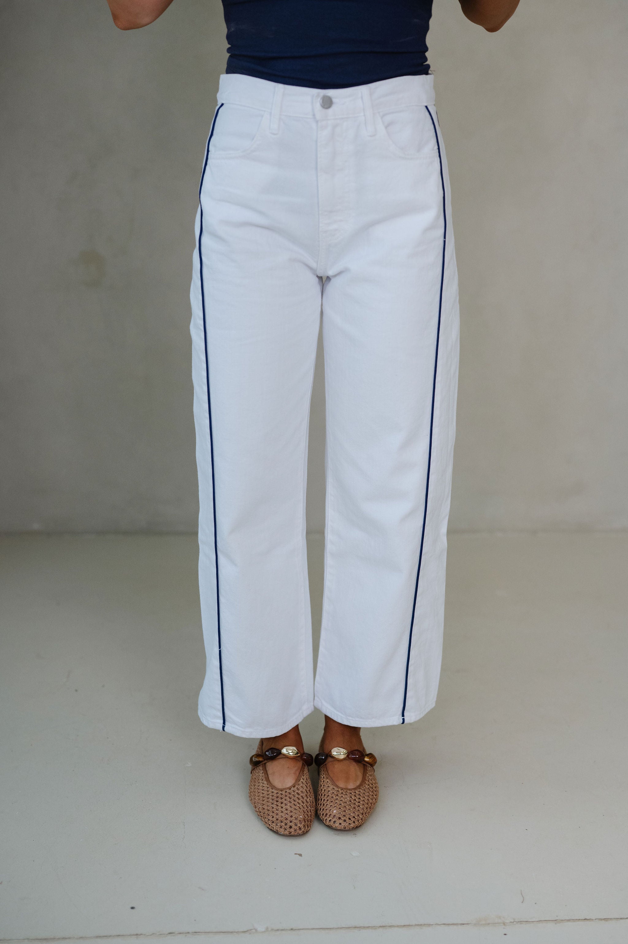 Everly Piping Detail Barrel Jeans-White