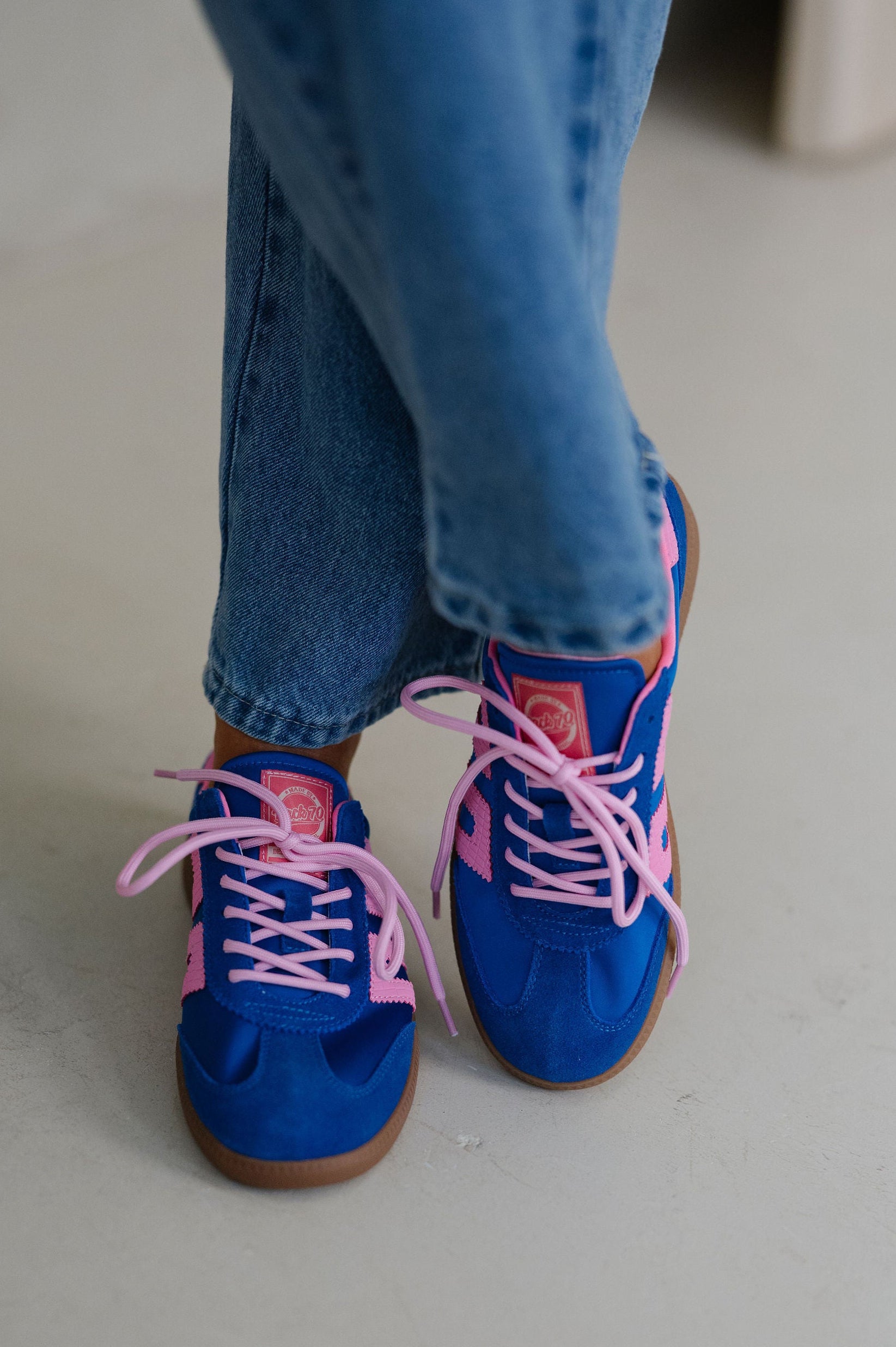 Back 70 Ghost-Sapphire