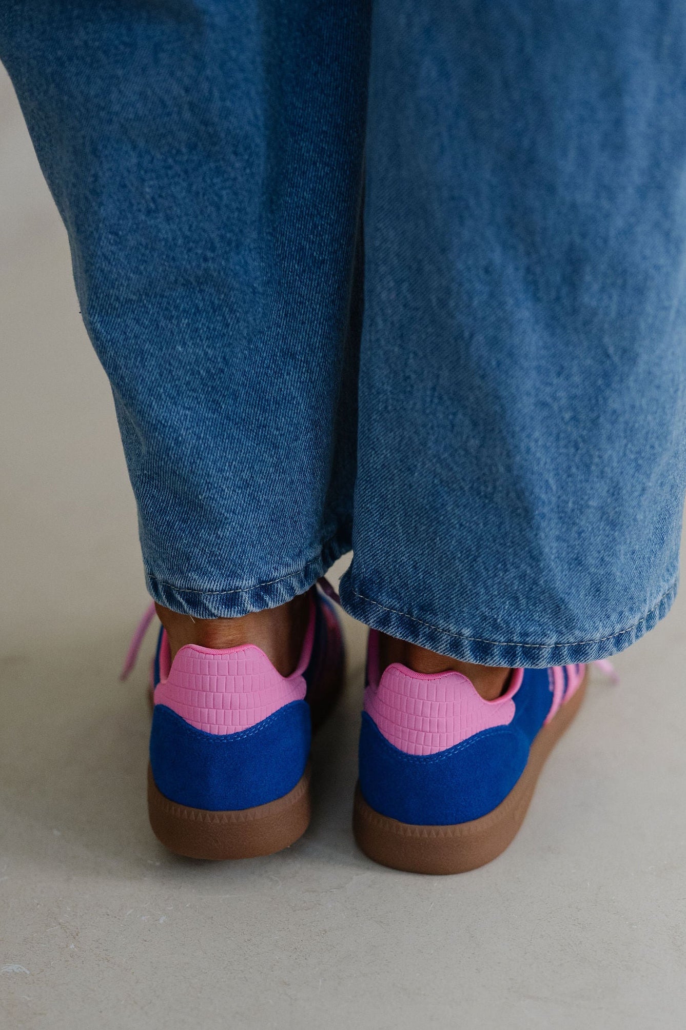 Back 70 Ghost-Sapphire