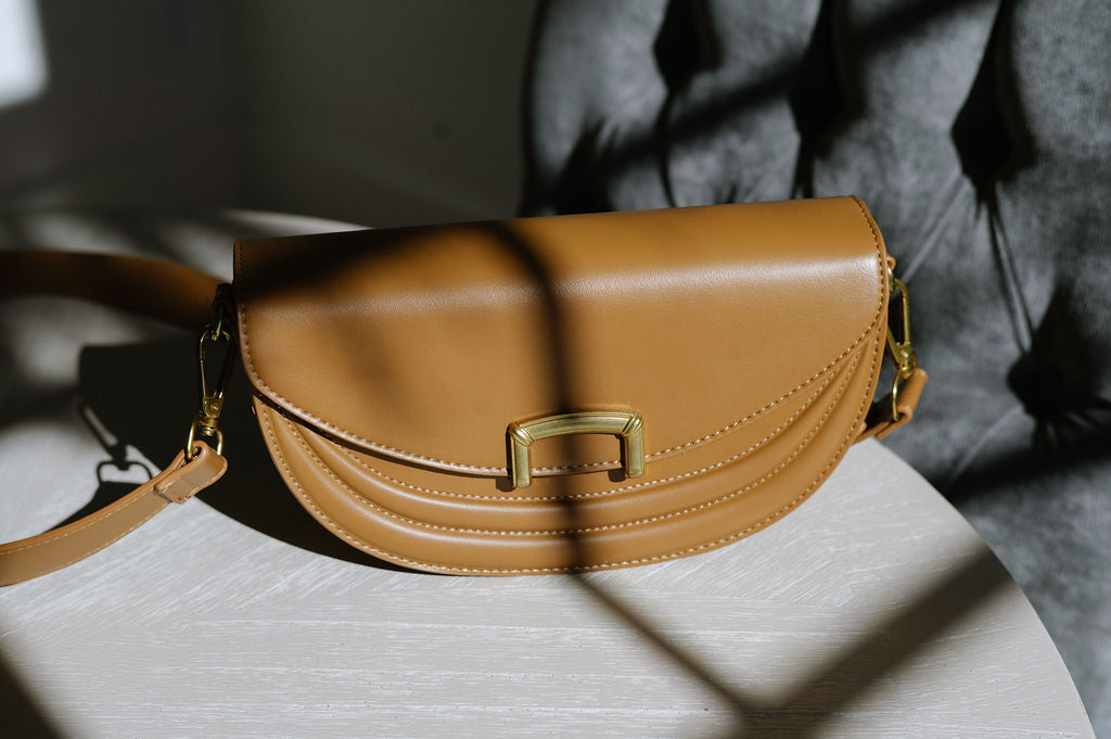 Magnolia Handbag- Tan