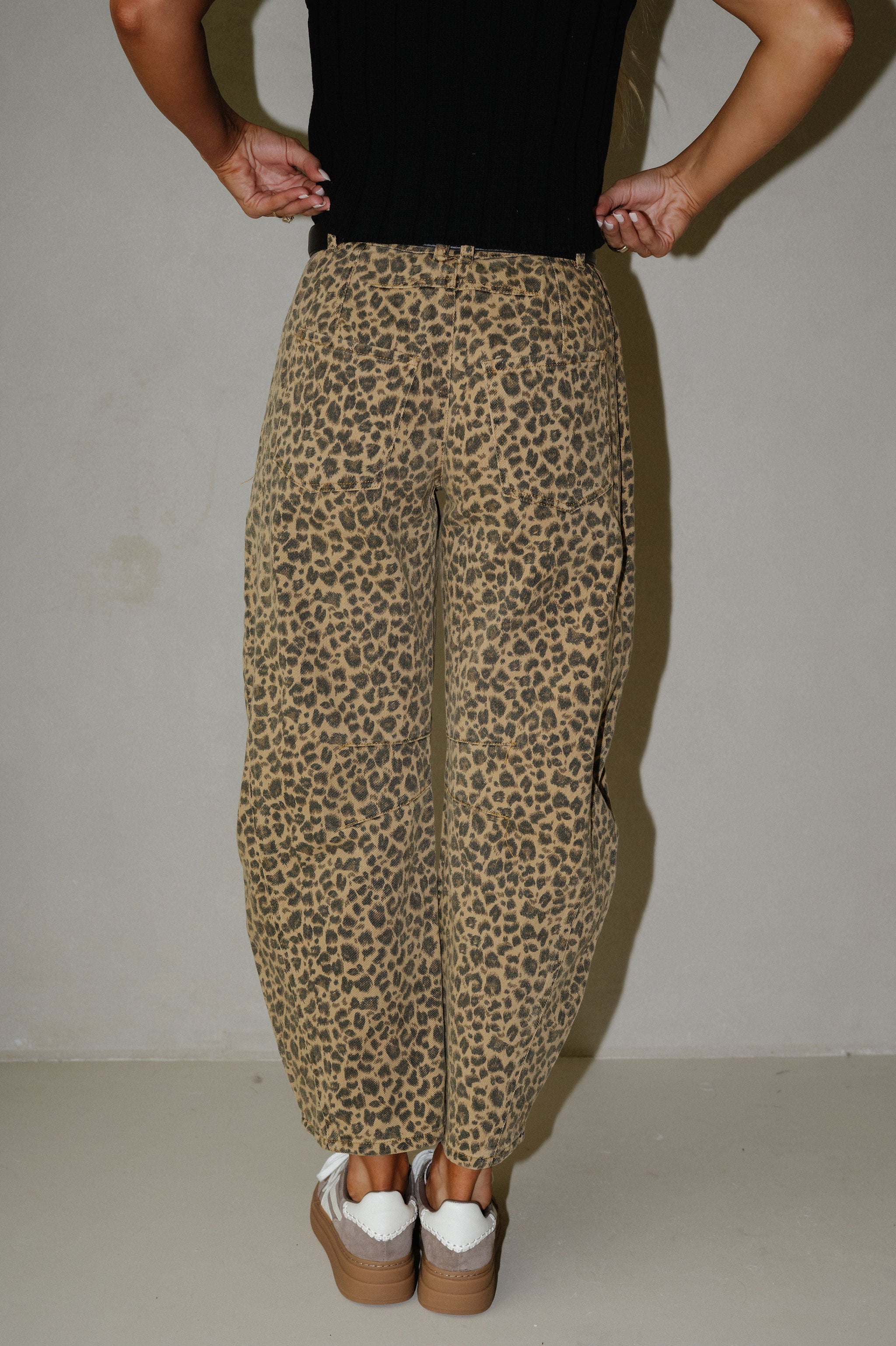 Mid Rise Barrel Jeans-Leopard