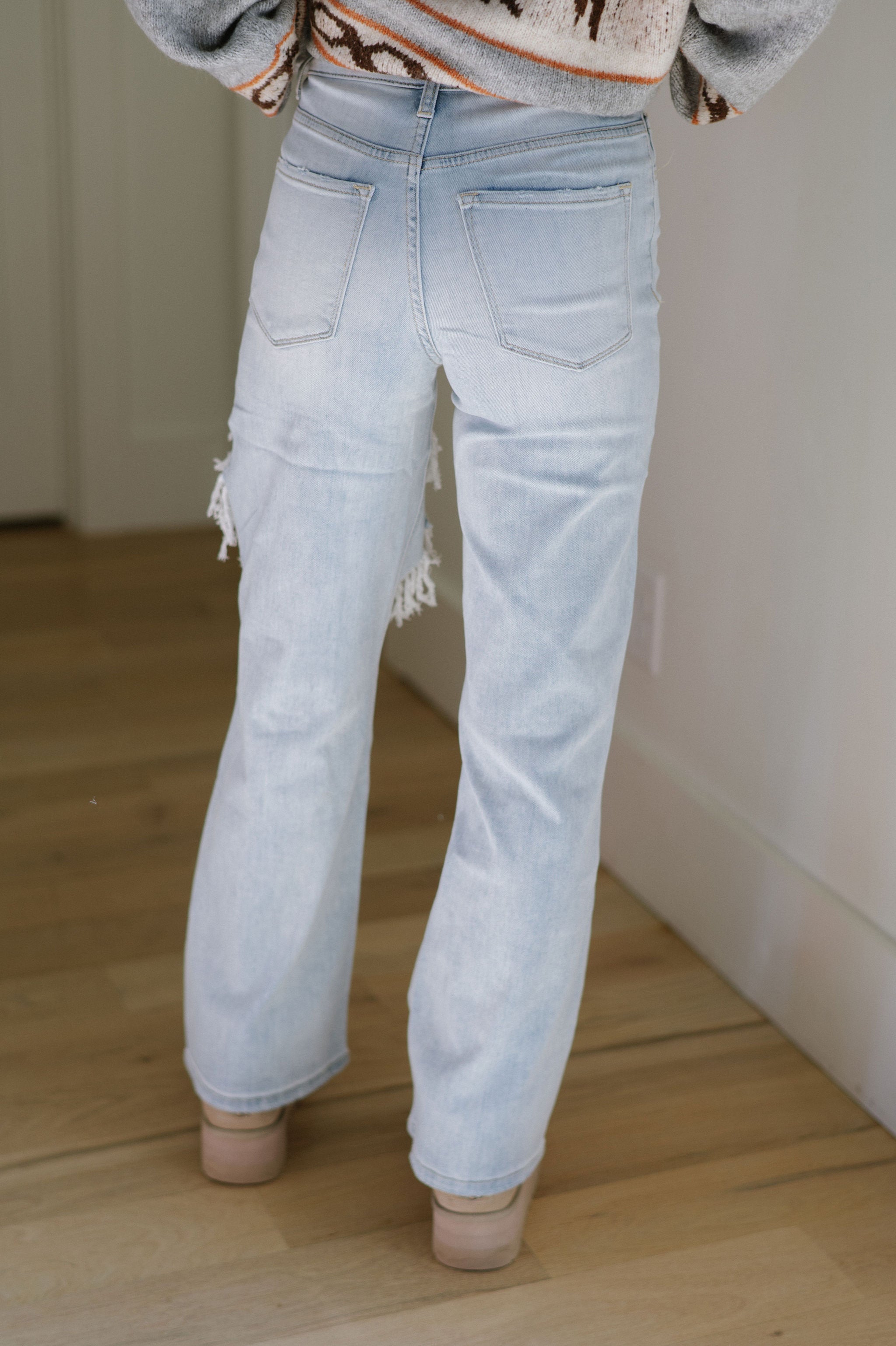 Olivia Distressed Jeans-Light Wash