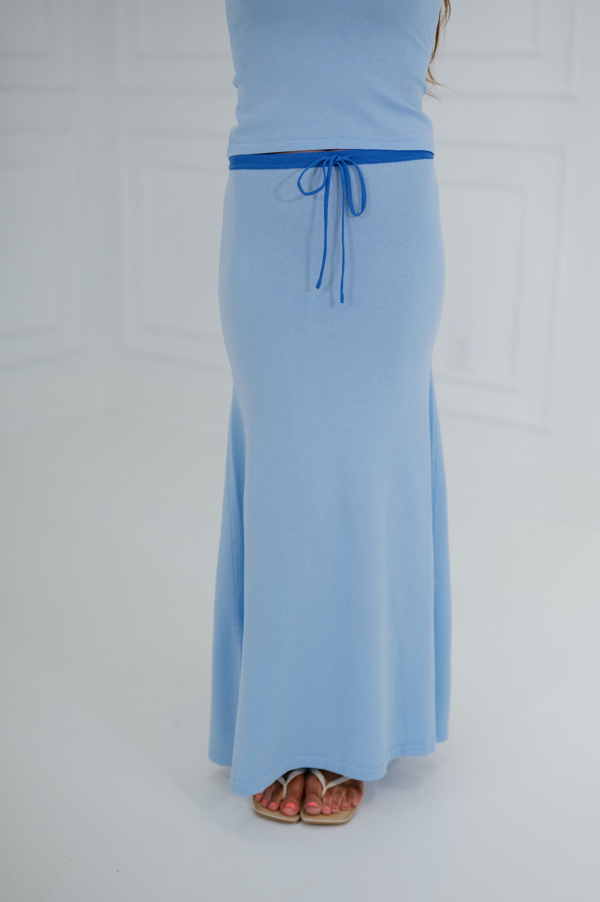 Vivid Midi Skirt Set-Blue