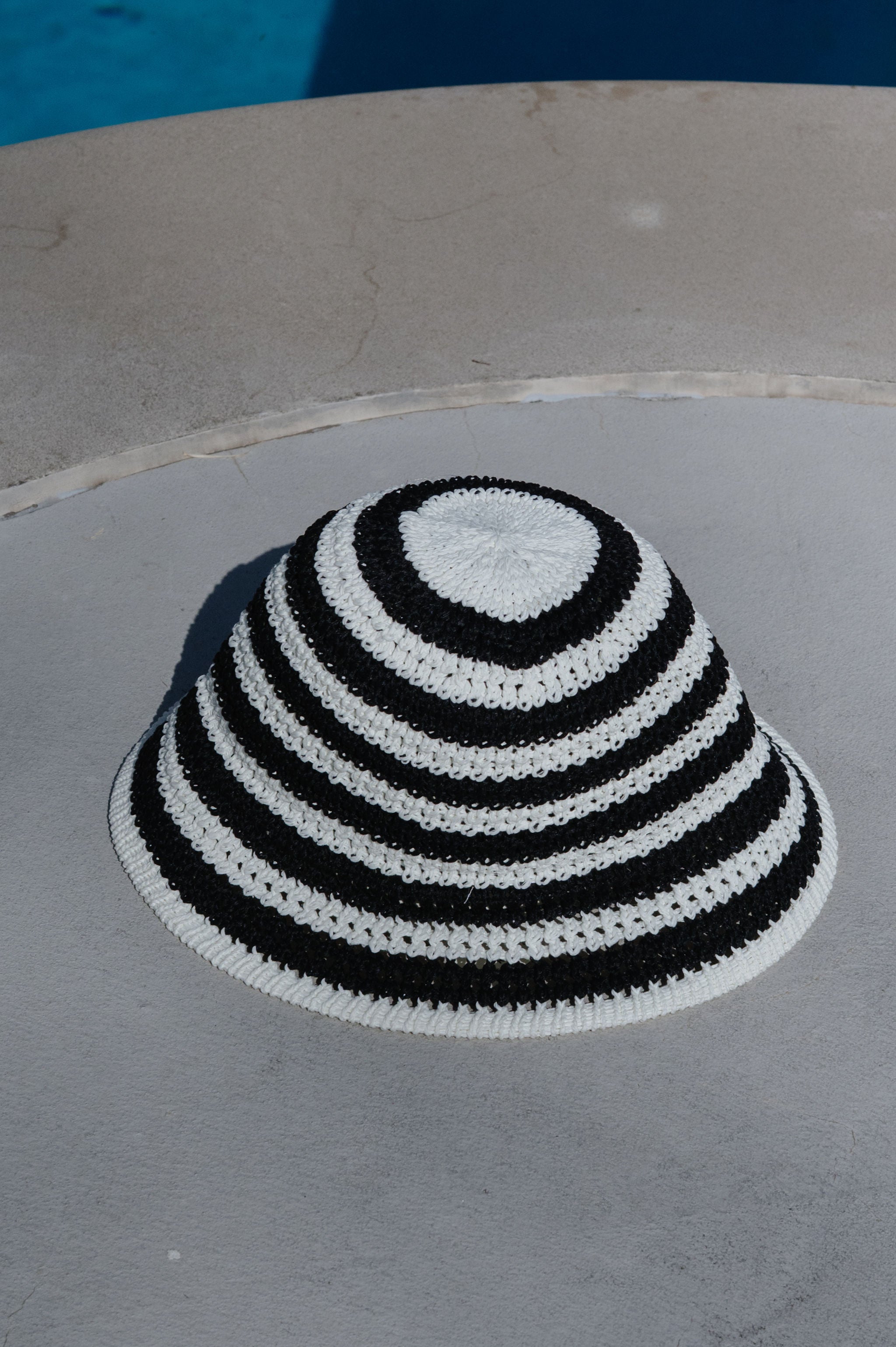 Erin Striped Weave Hat-Black/Off White