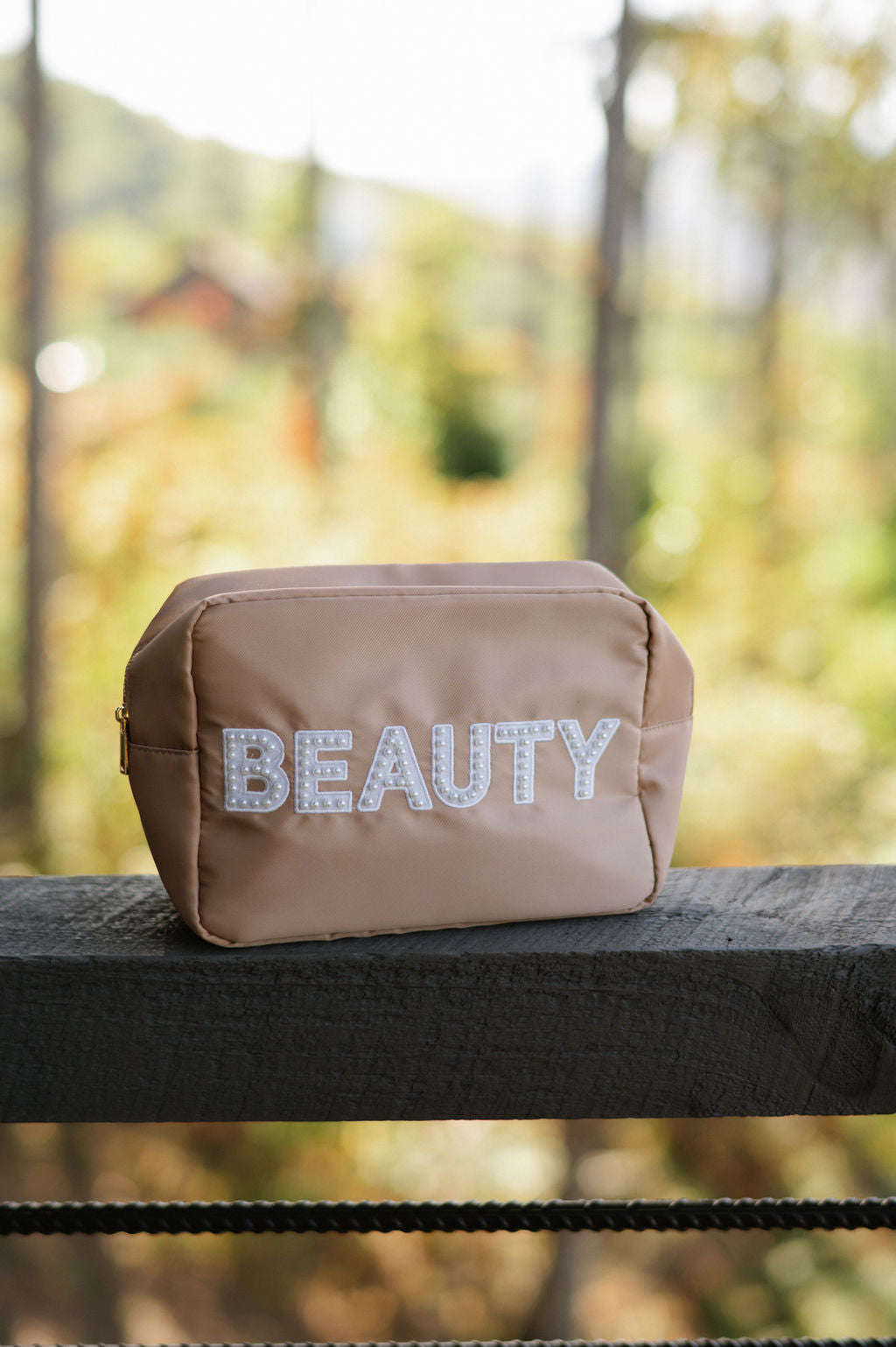 "Beauty" Pearl Studded Pouch/DOORBUSTER