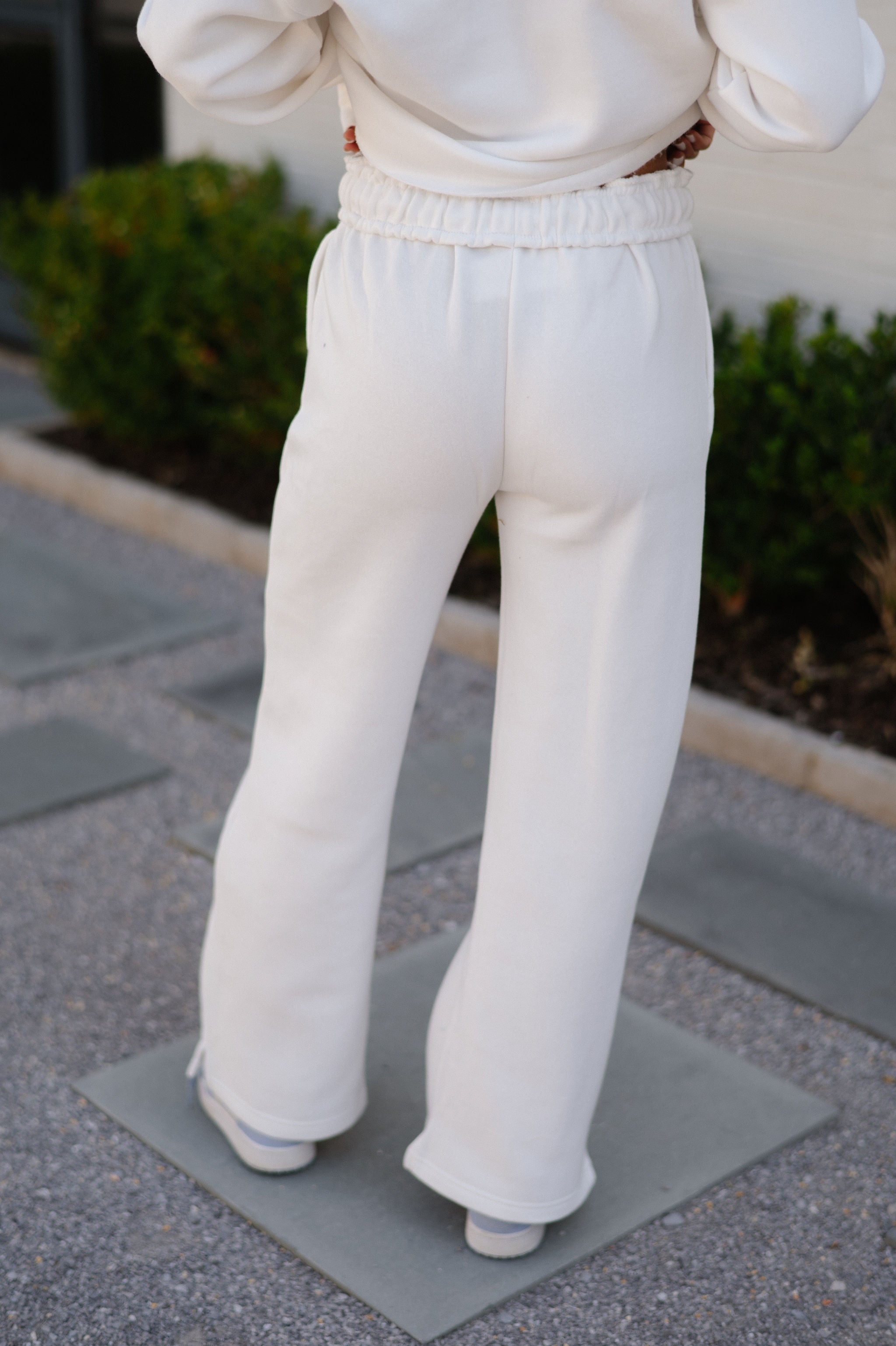 Essential Fleece Sweatpants-White