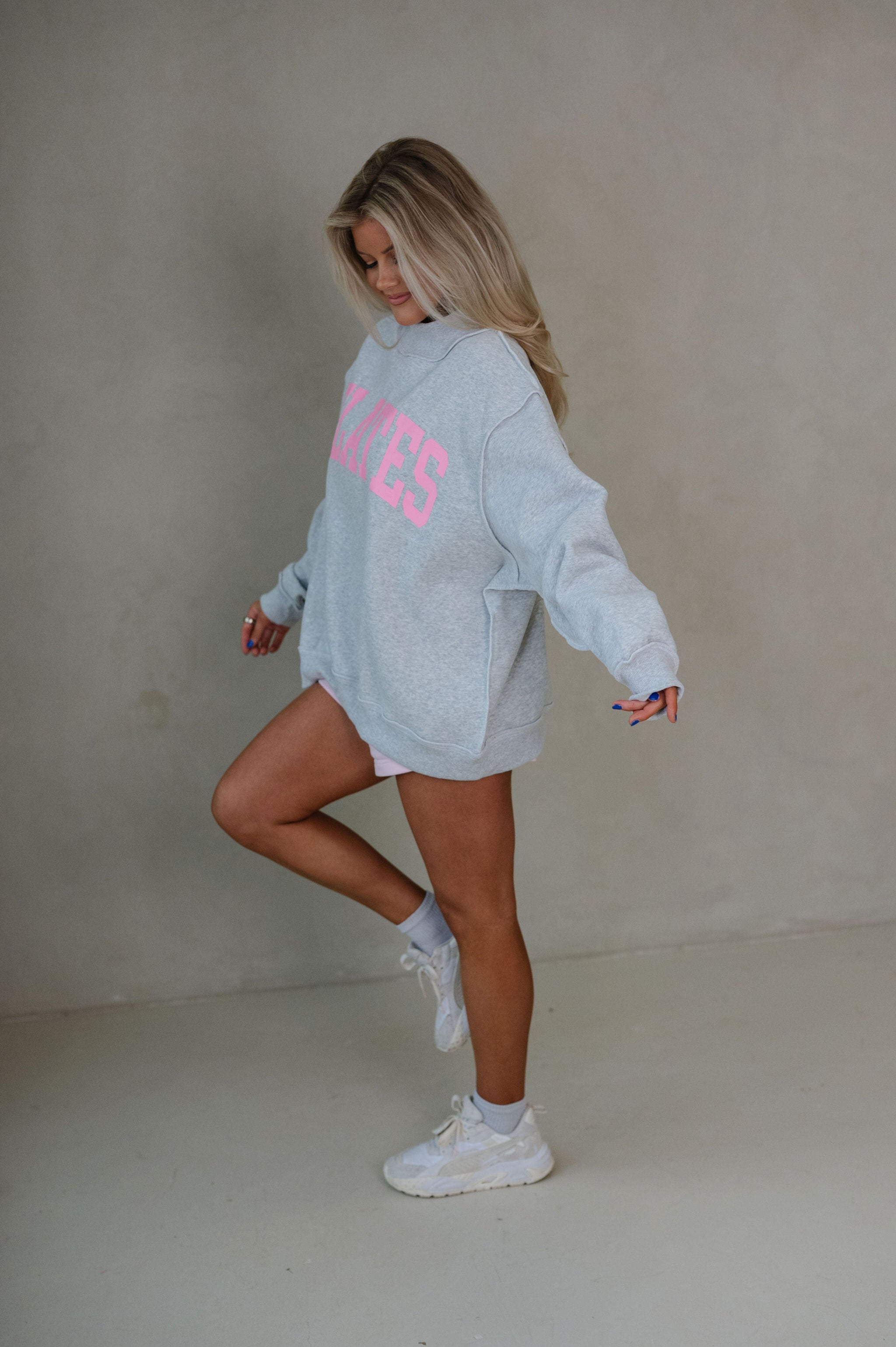 Pilates & Yoga Reversible Mockneck Sweatshirt-Pink